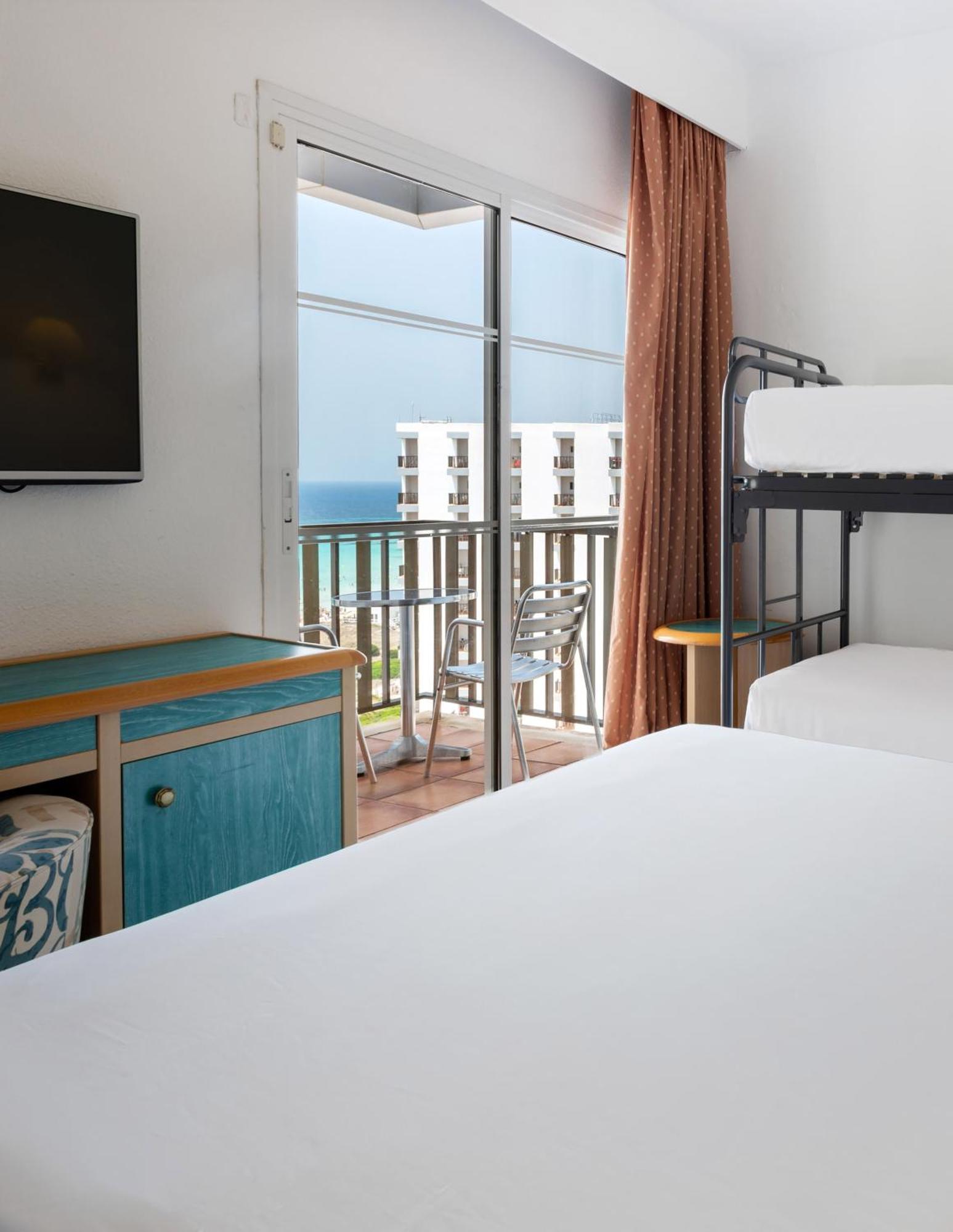 Standard Double Room with Sea View (2 Adults + 2 Children),1758277931:JPEG
