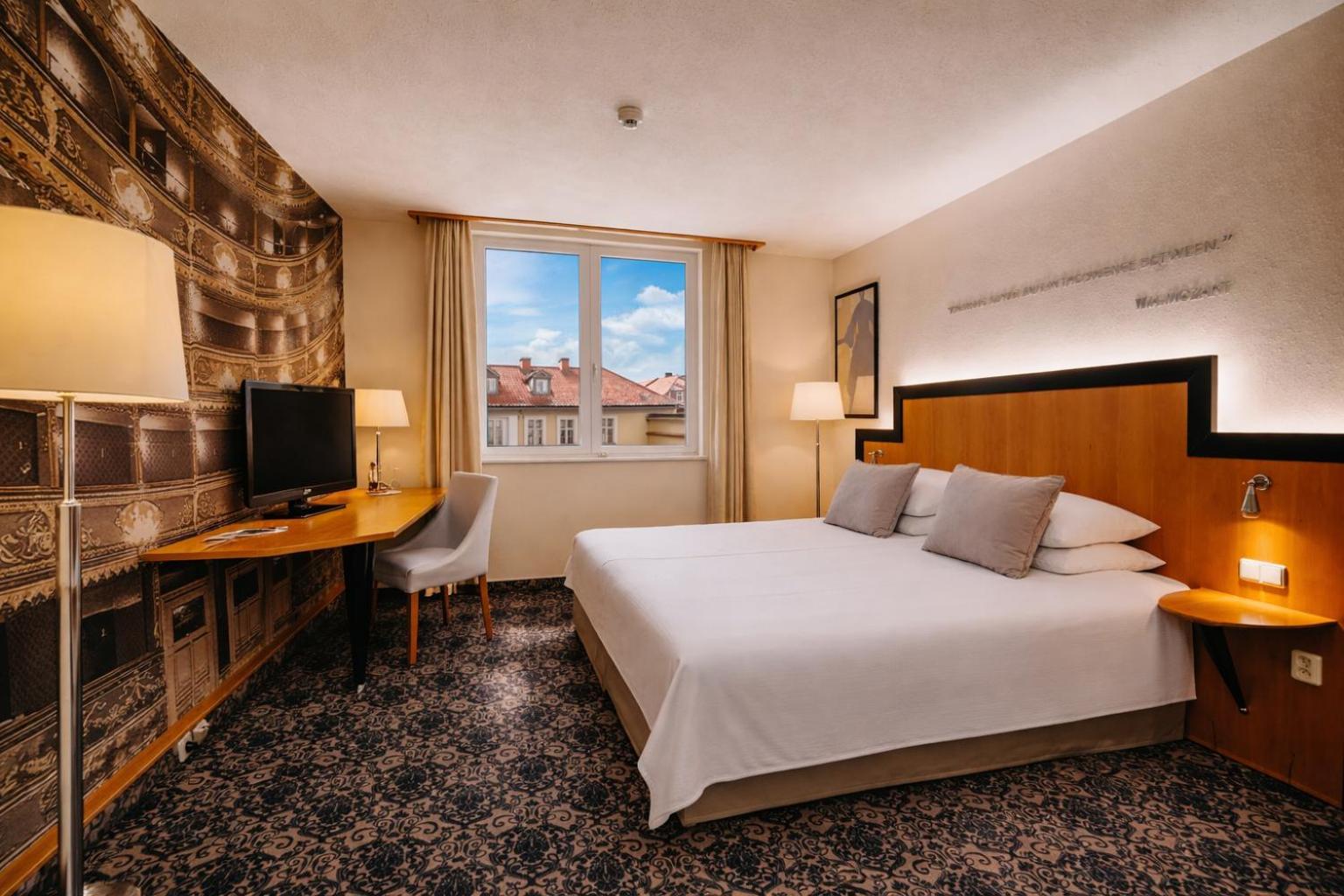 Economy Room