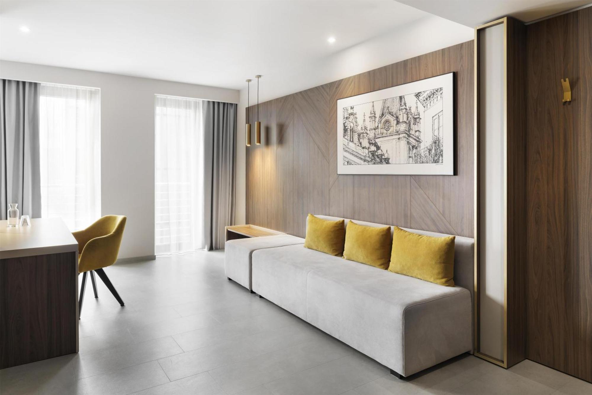 Junior Suite,1758284831:JPEG