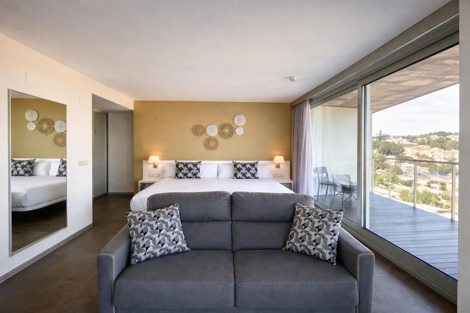 Superior Family Room