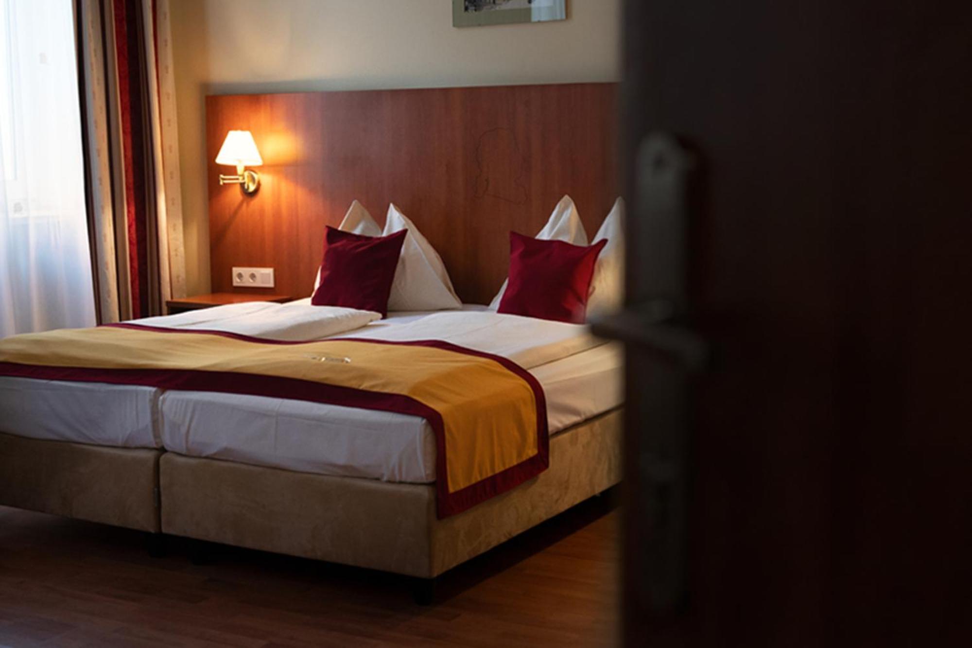 Budget Double Room,1758335322:JPEG