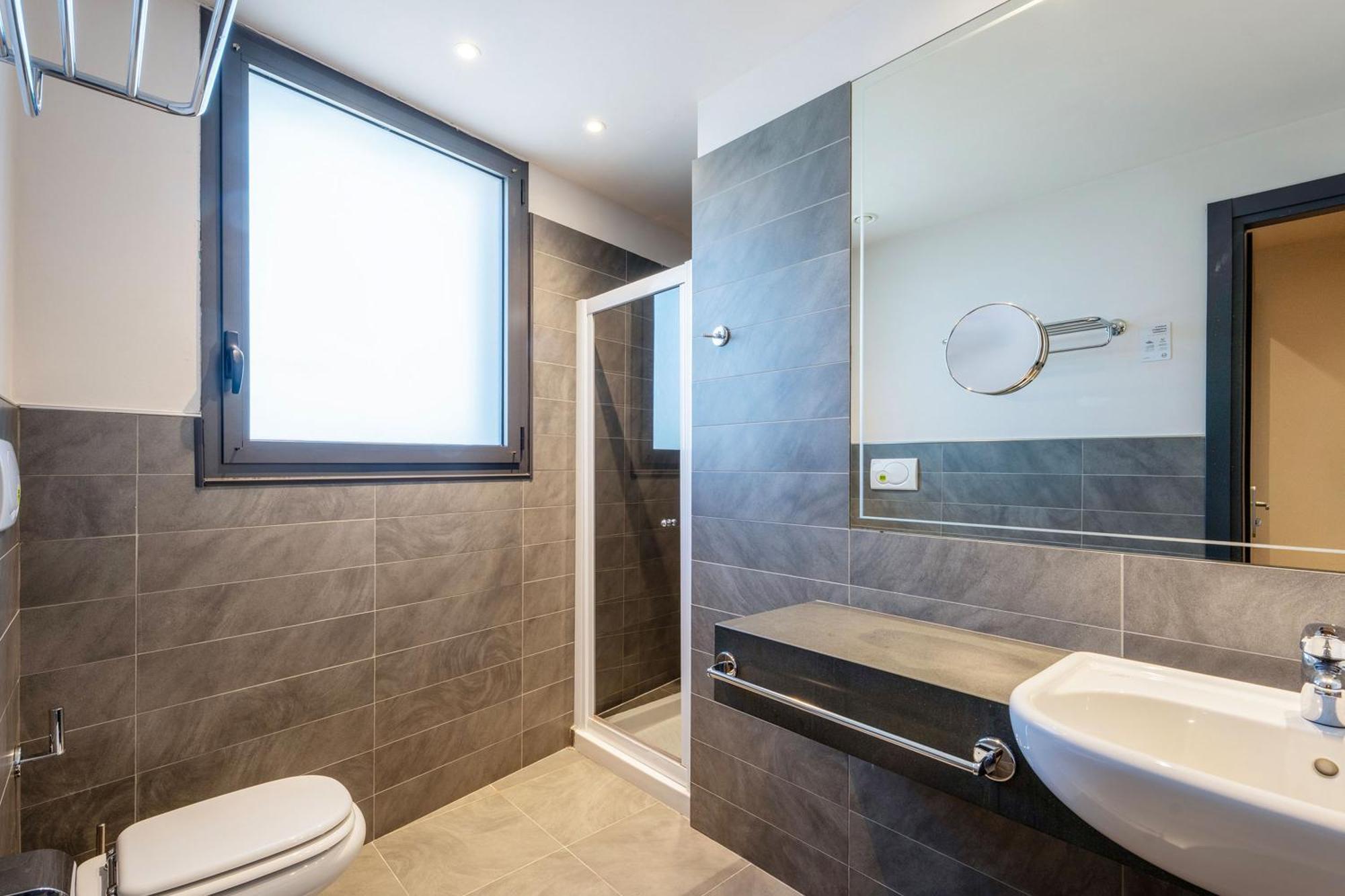 Junior Suite,1758540507:JPEG