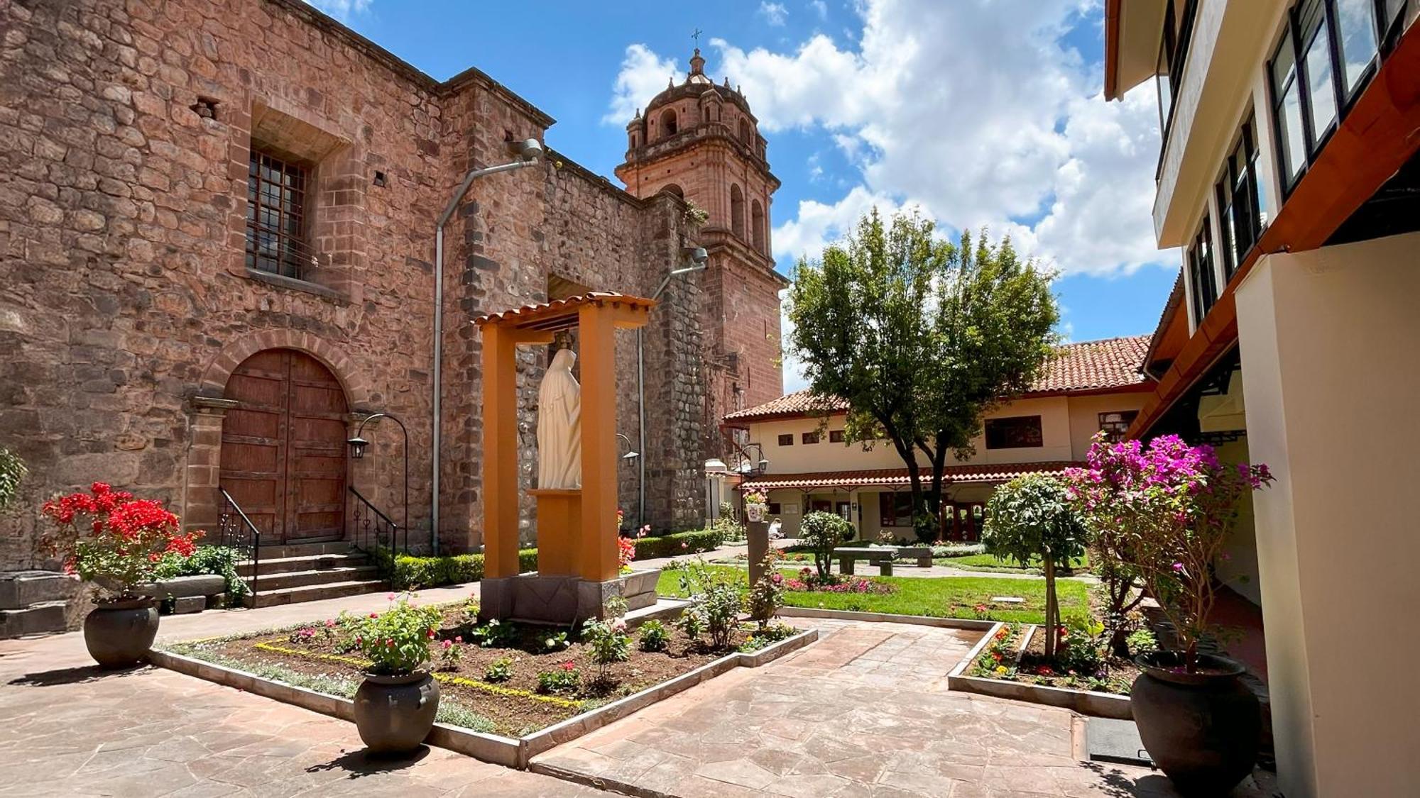 Suíte com Vista do Jardim