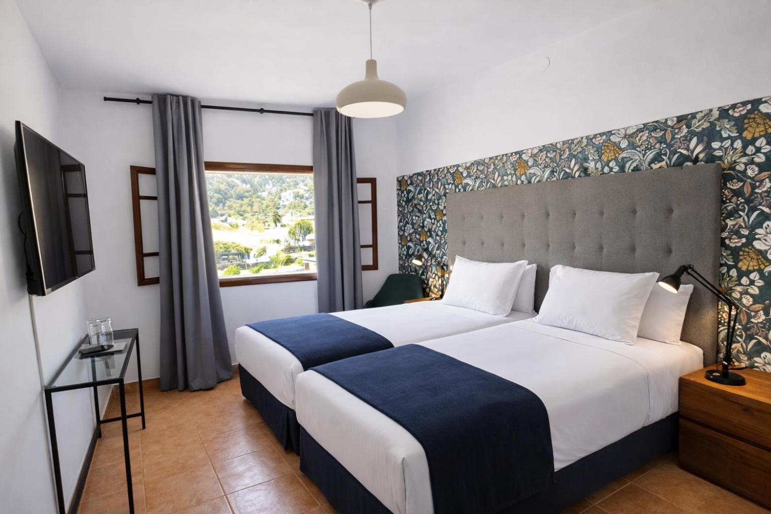 Double Room Private External Bathroom
