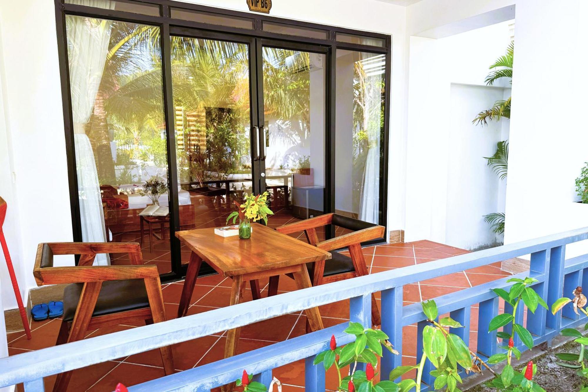King Room Garden view