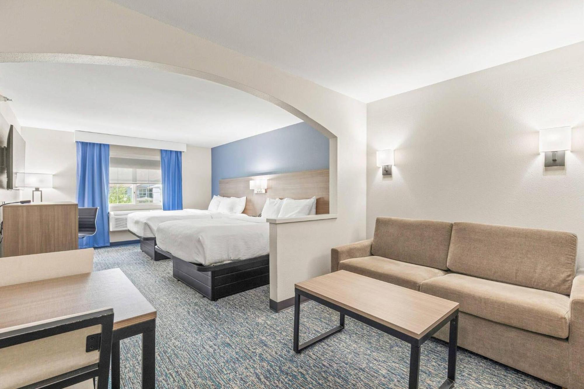 Deluxe Queen Room Two Queen Beds Non-Smoking