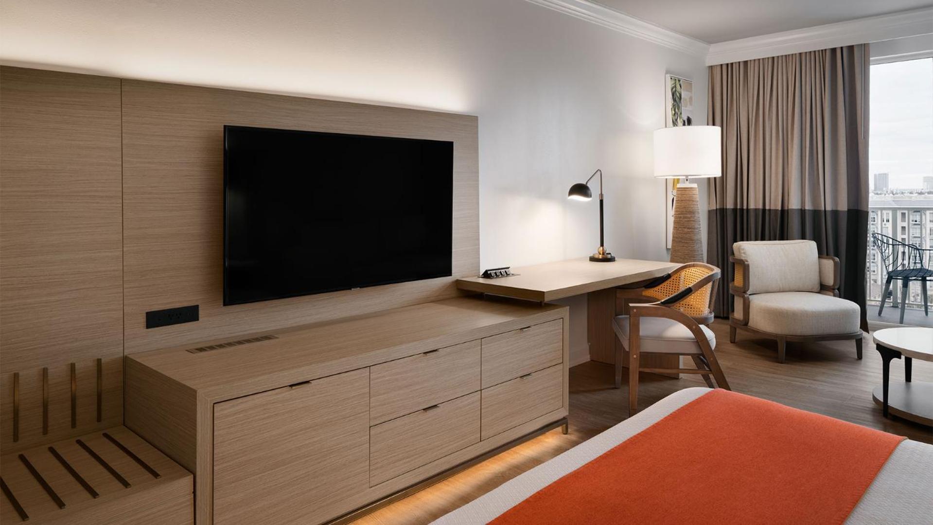 Superior King Suite