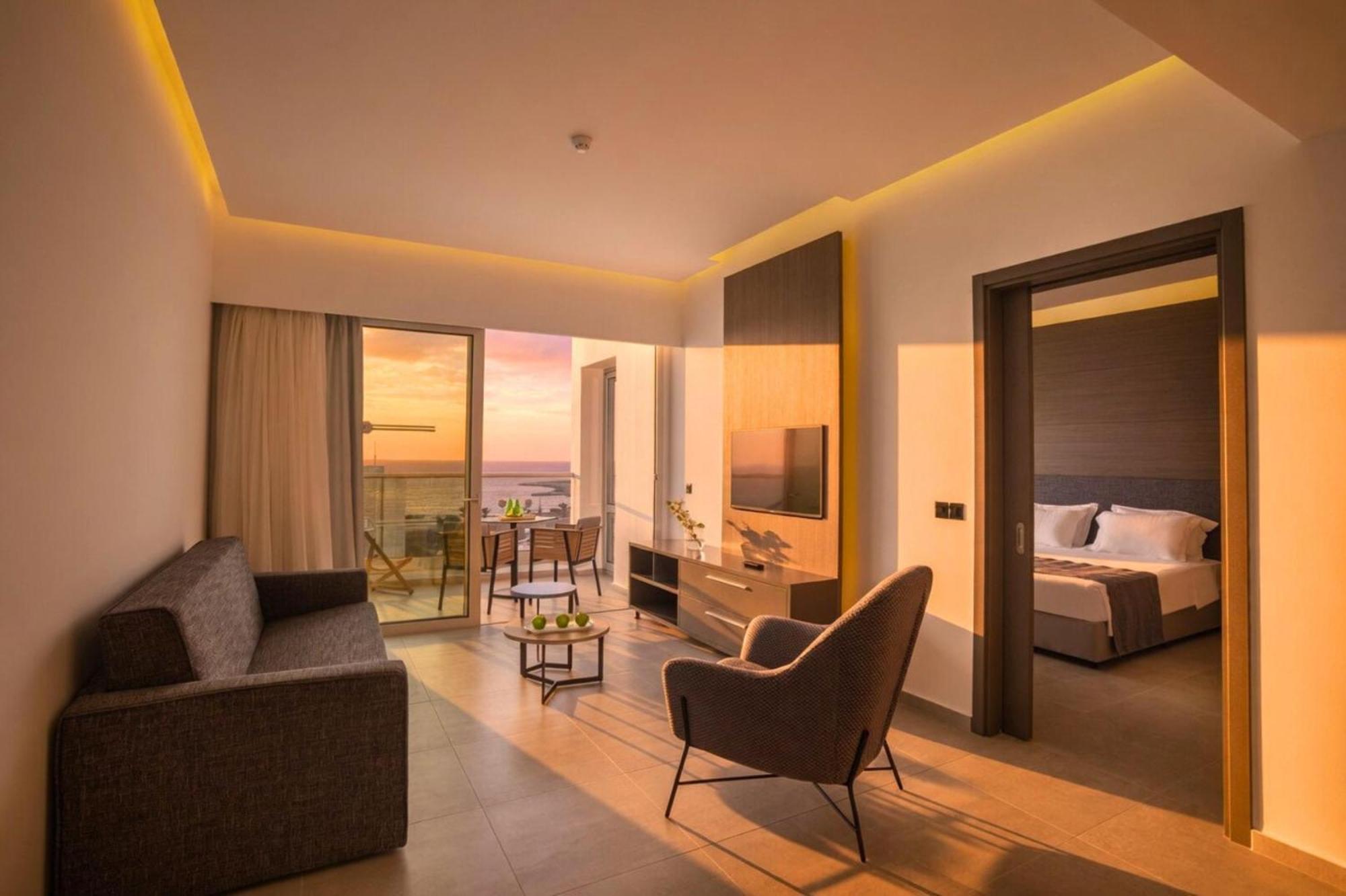 Executive Elite Suite,1765817745:JPEG