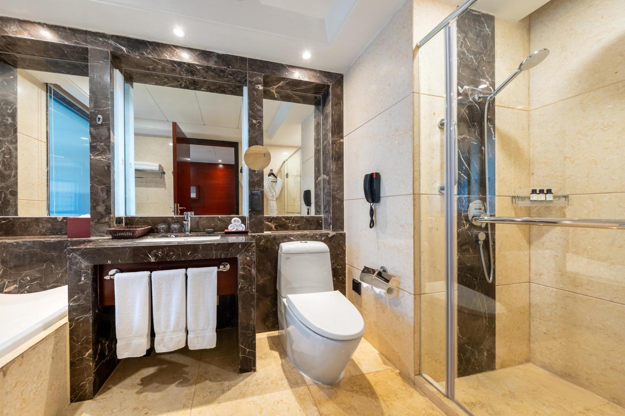 Superior Queen Room