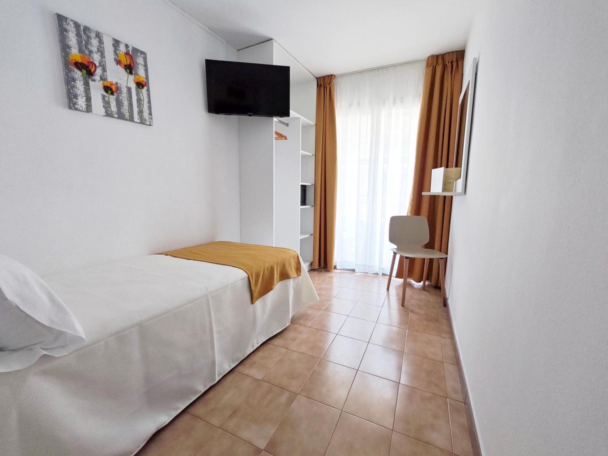 Single Room Balcony