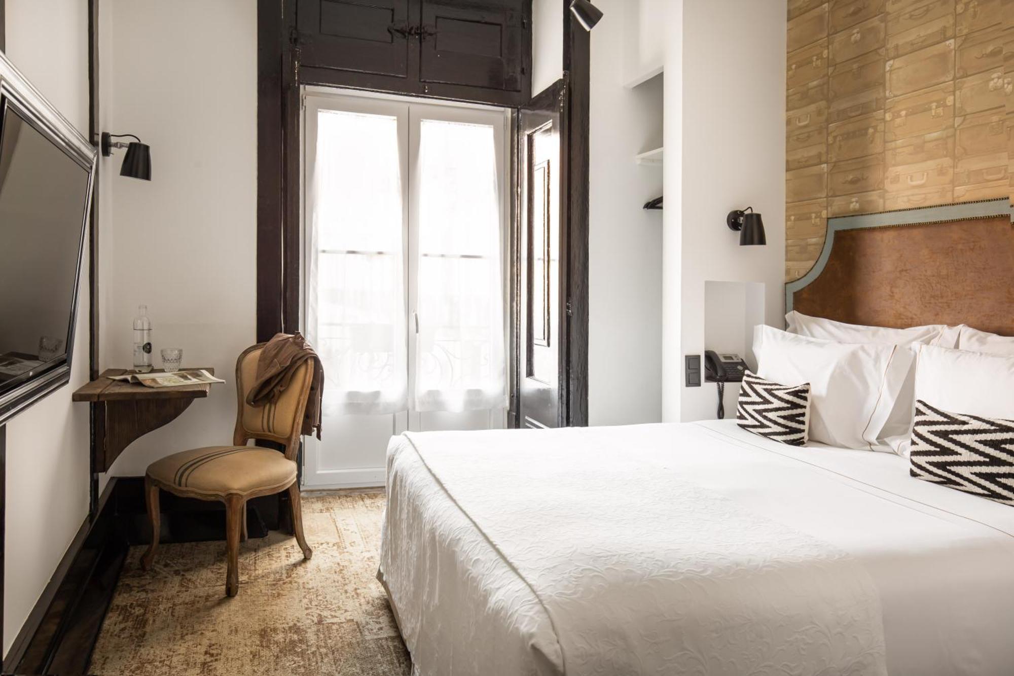 Mini Deluxe Double or Twin Room