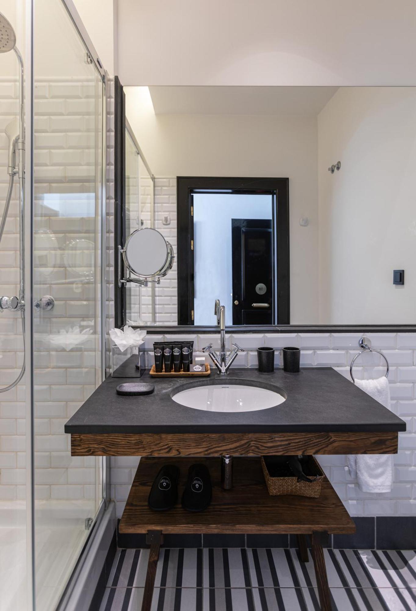 Mini Deluxe Double or Twin Room