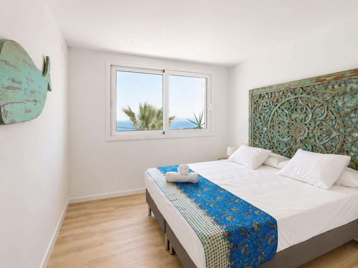 Three-Bedroom Villa sea view