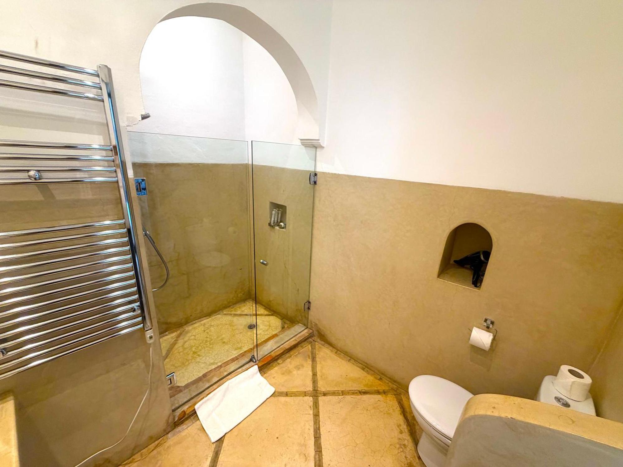Quarto Deluxe com Cama de Casal ou 2 de Solteiro