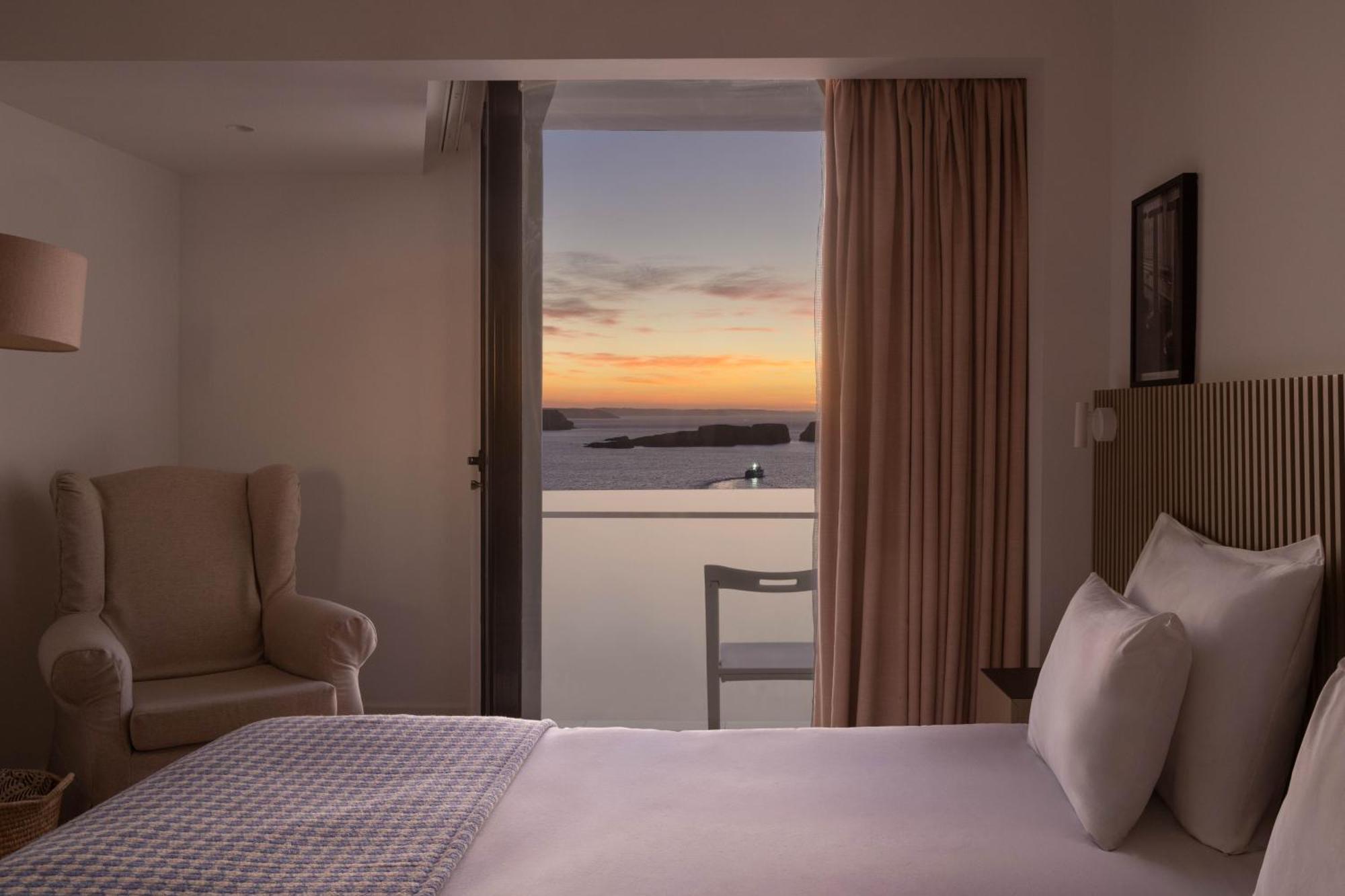Chambre Double Supérieure - Vue Directe sur Mer