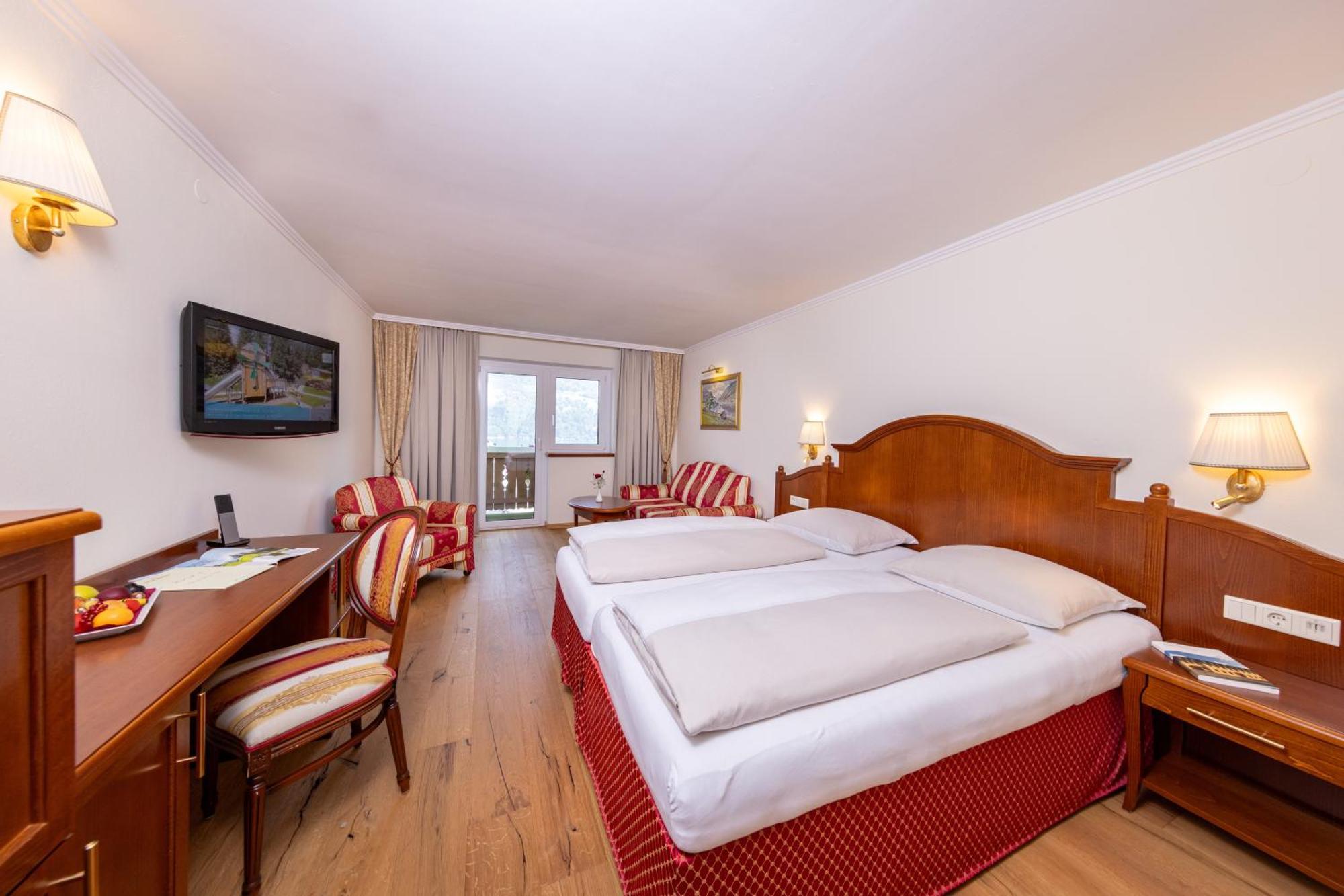 Junior Suite Balcony Lake View