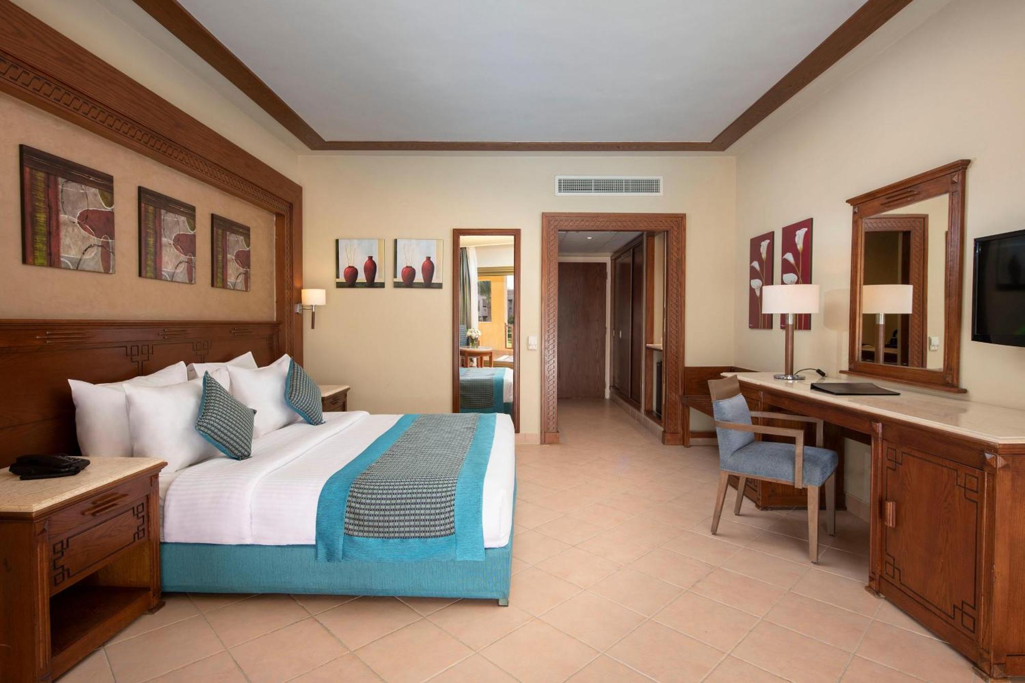 Superior Double or Twin Room Garden View