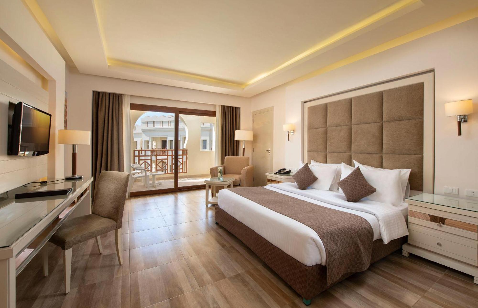 Deluxe Double Room Garden View