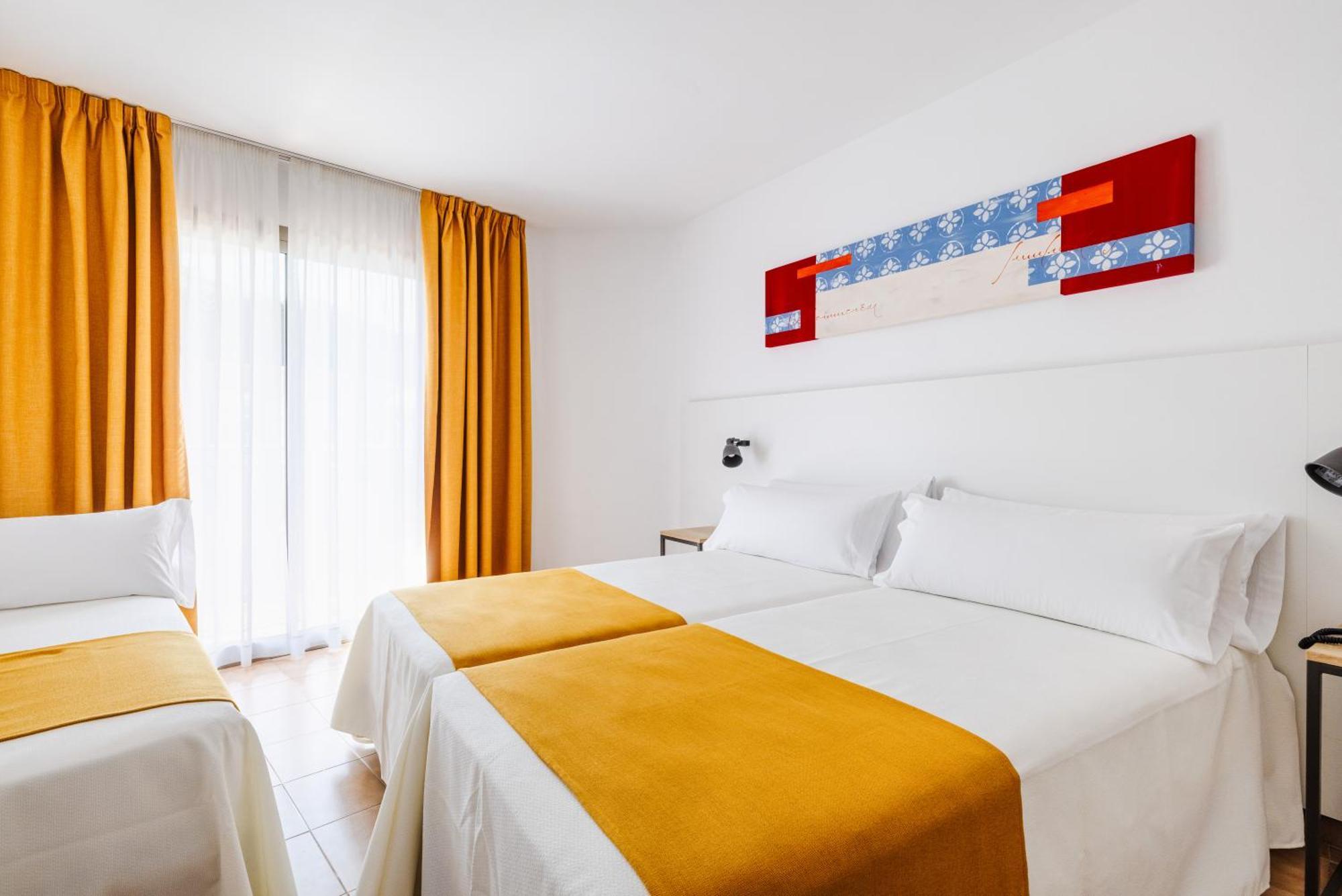 Triple Room Balcony
