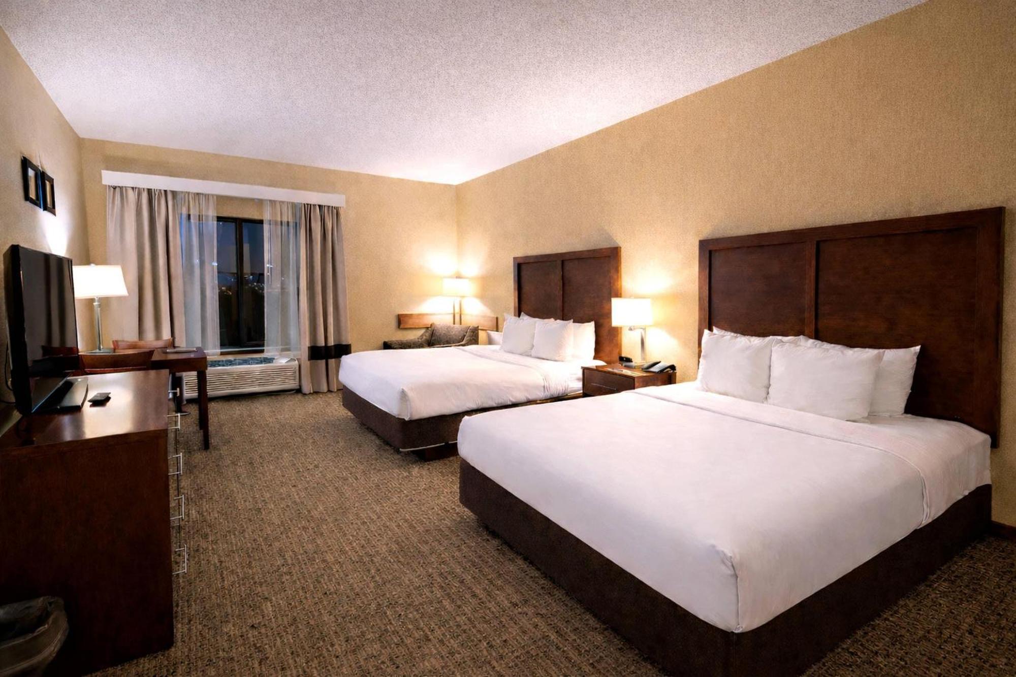 Queen Room Two Queen Beds Non-Smoking