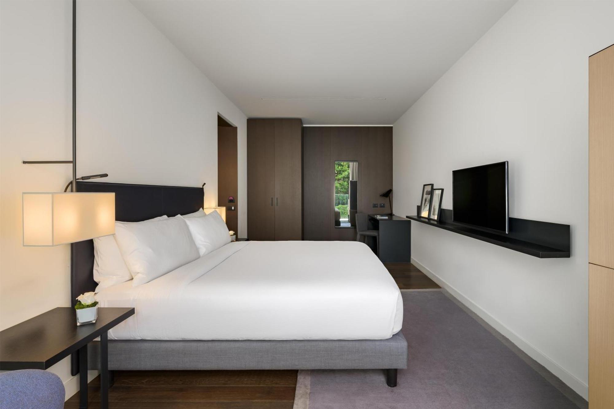 King Guest Room