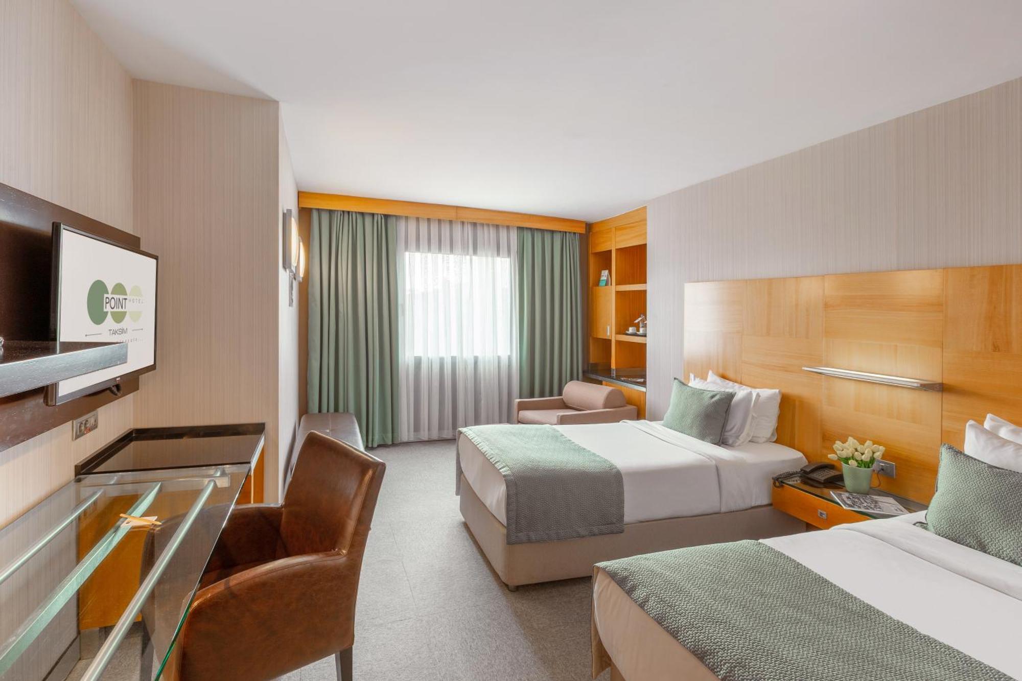 Executive Room Lounge Access