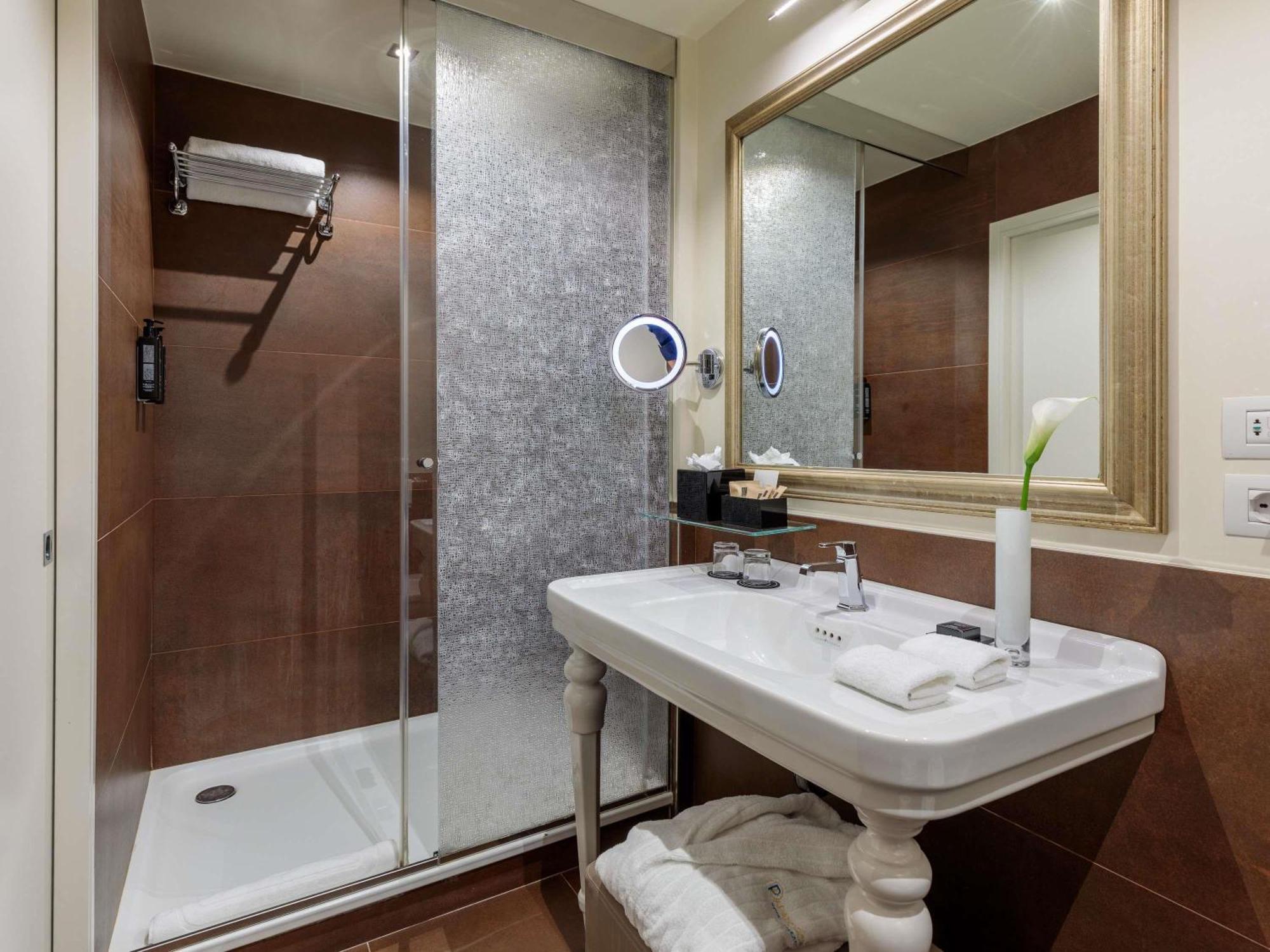 Deluxe Double Room Canal View or Terrace