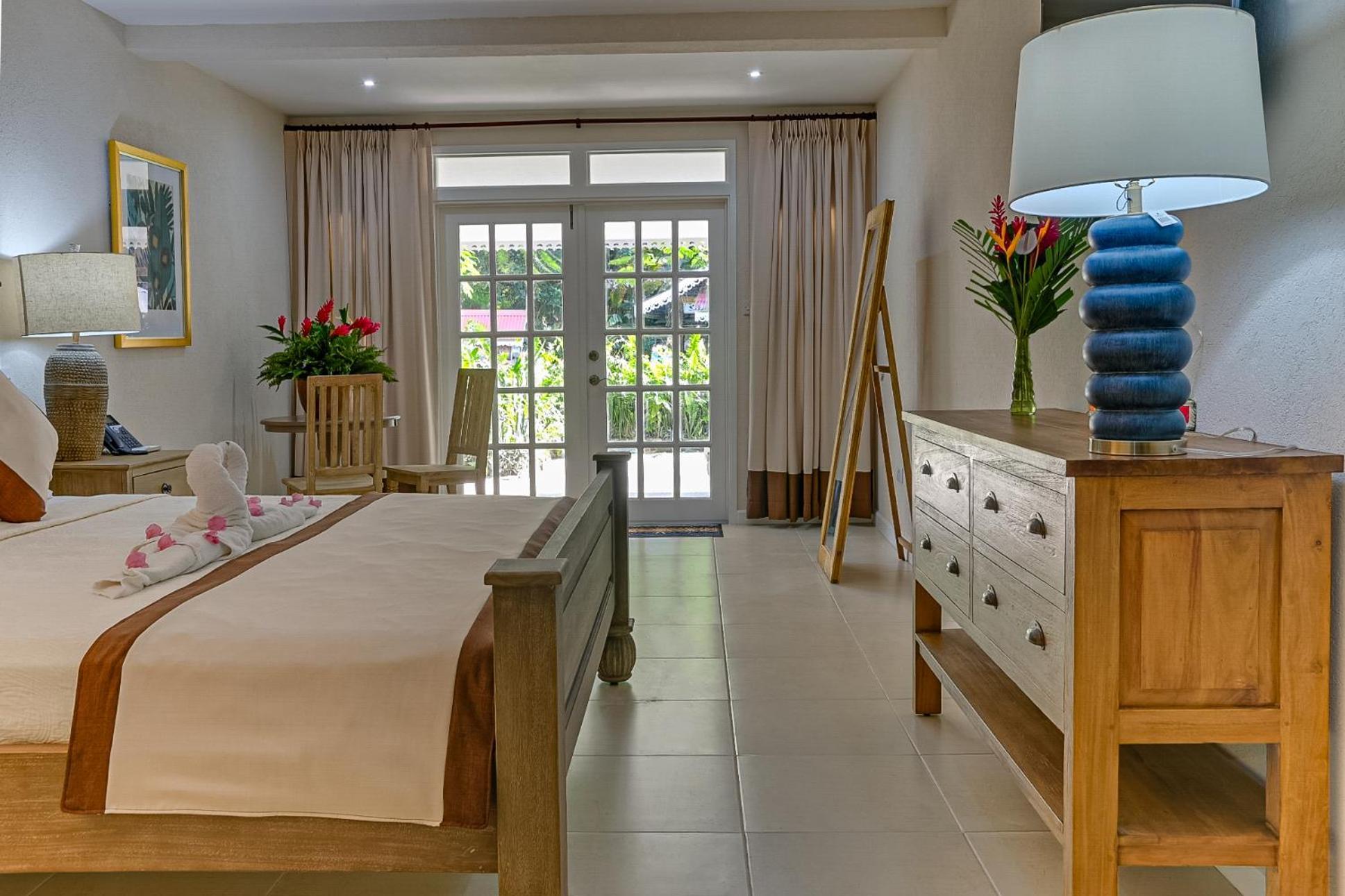 Deluxe King Suite