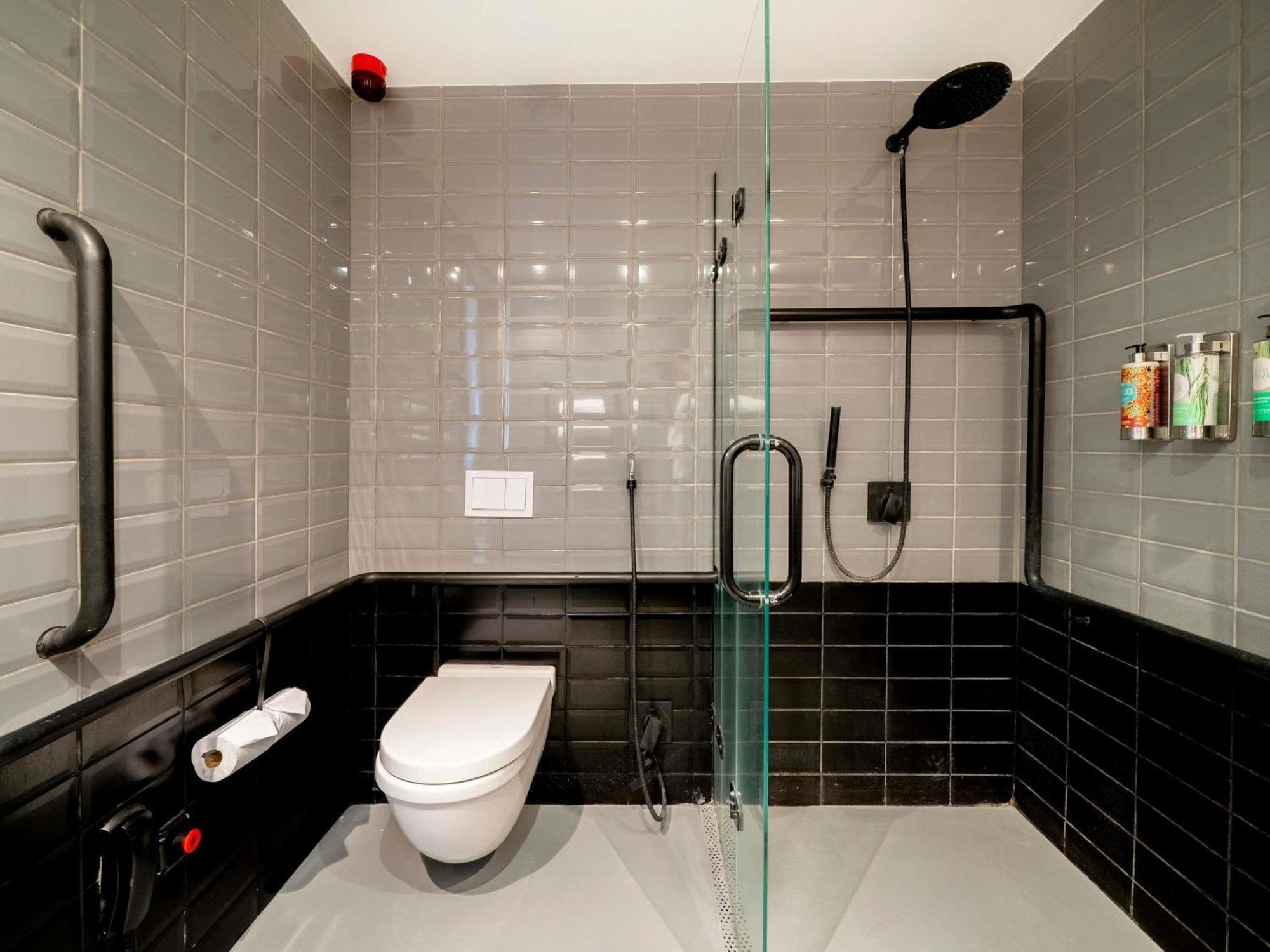 Design Executive Double Room Disability Access