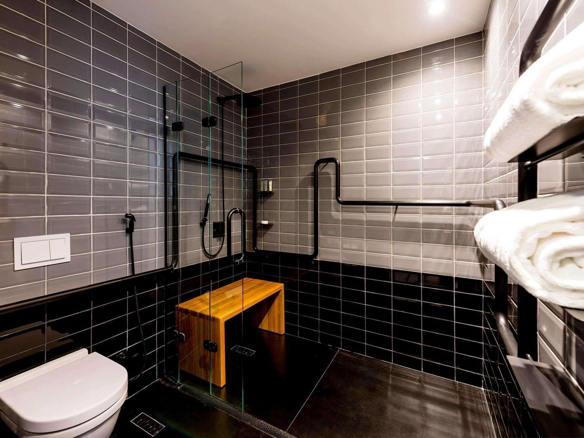 Design Executive Double Room Disability Access