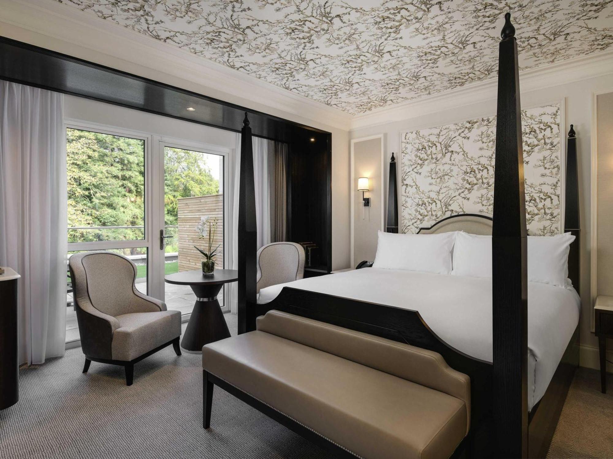 Deluxe King Room Balcony
