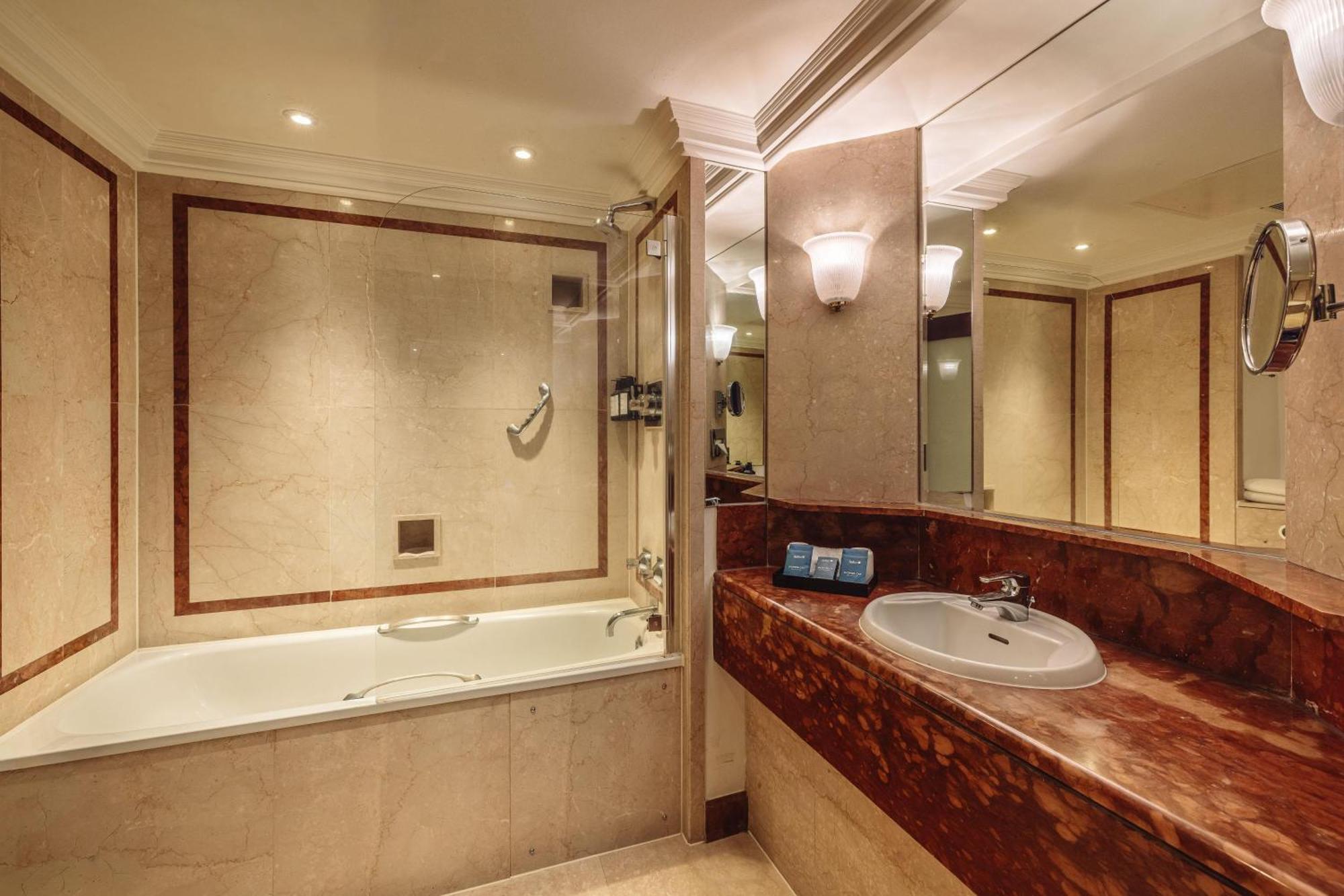 Premium Room Square View