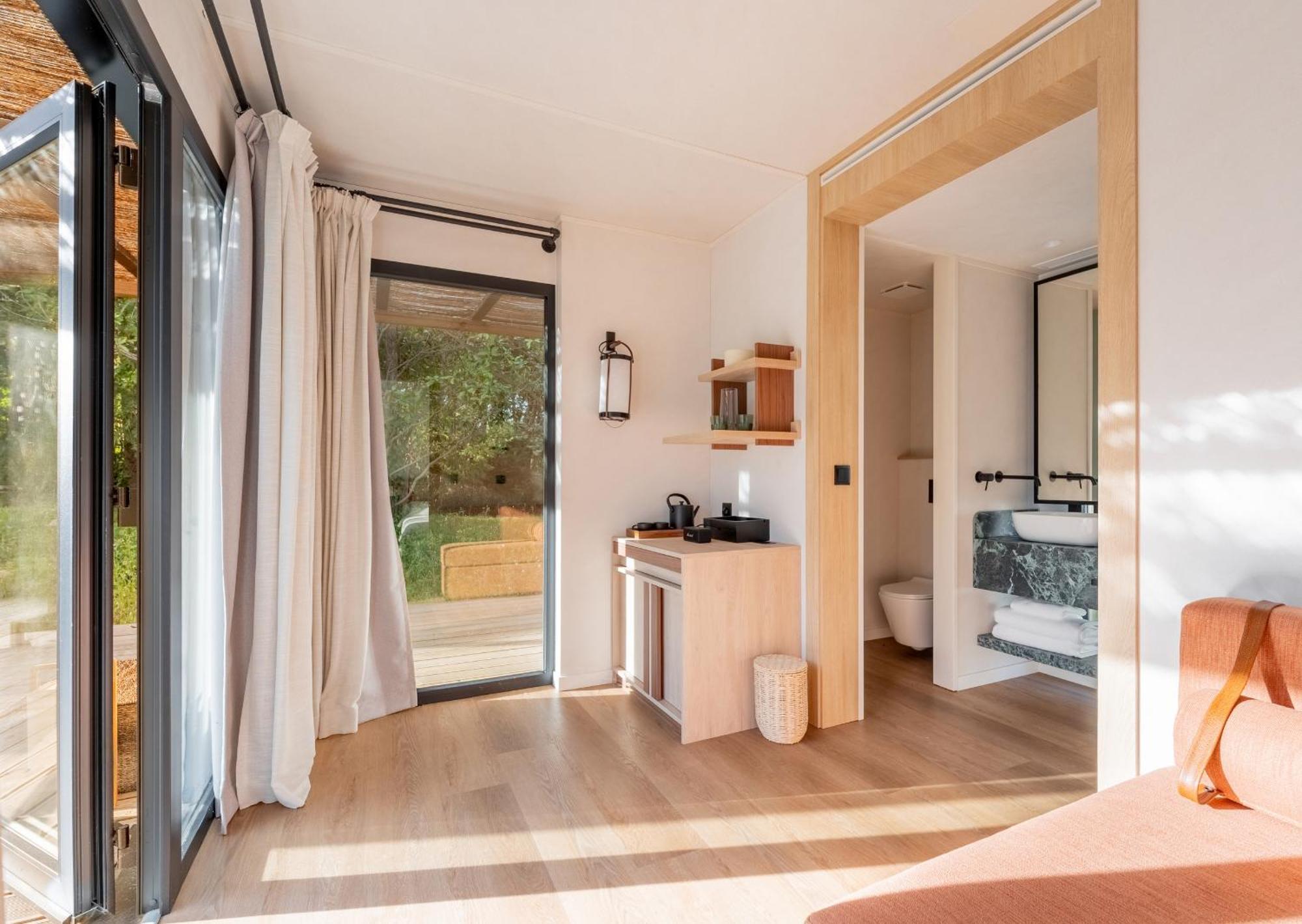 Premium One-Bedroom Bungalow Panoramic View
