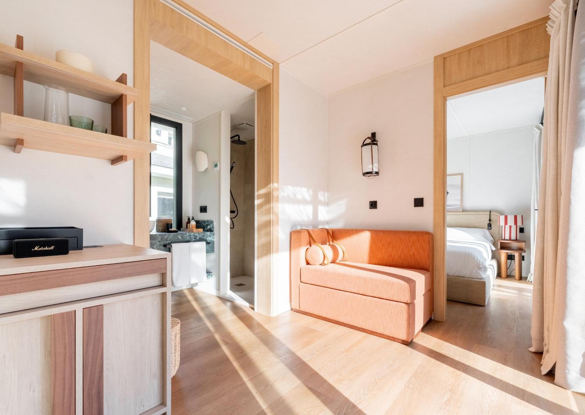 Premium One-Bedroom Bungalow Panoramic View