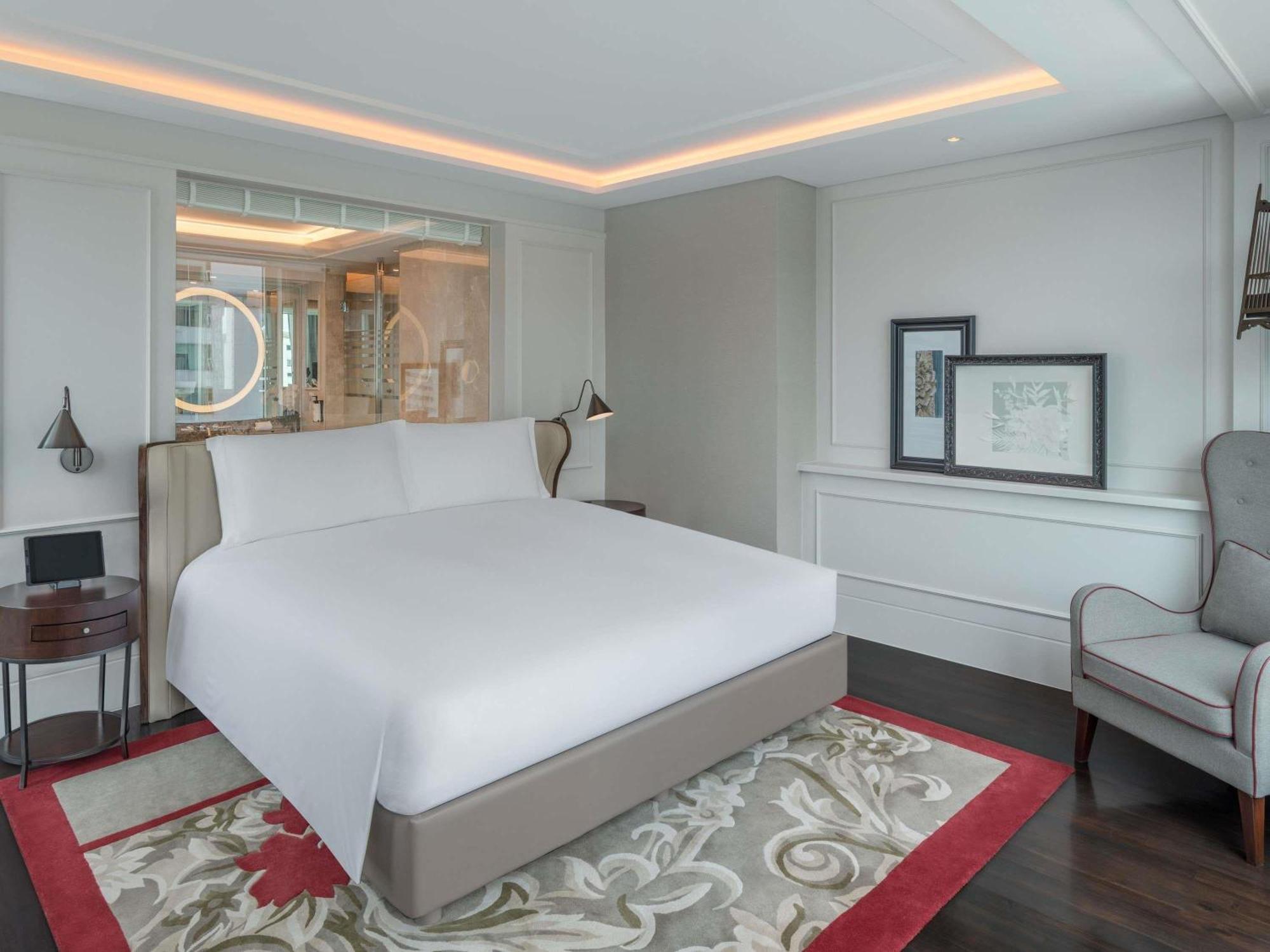 Junior Suite with King Bed - Club Millésime Access