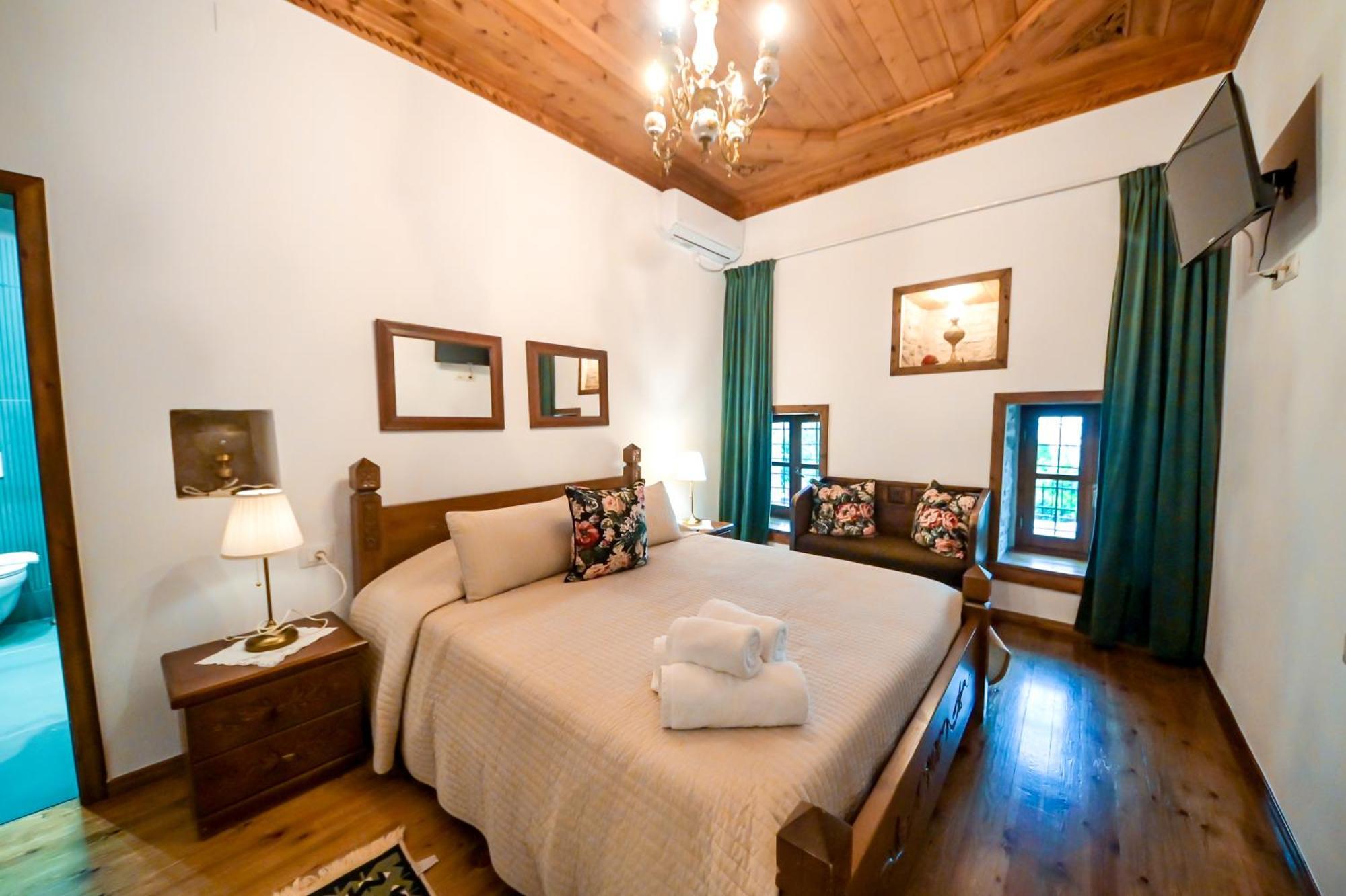 Basic Double Room