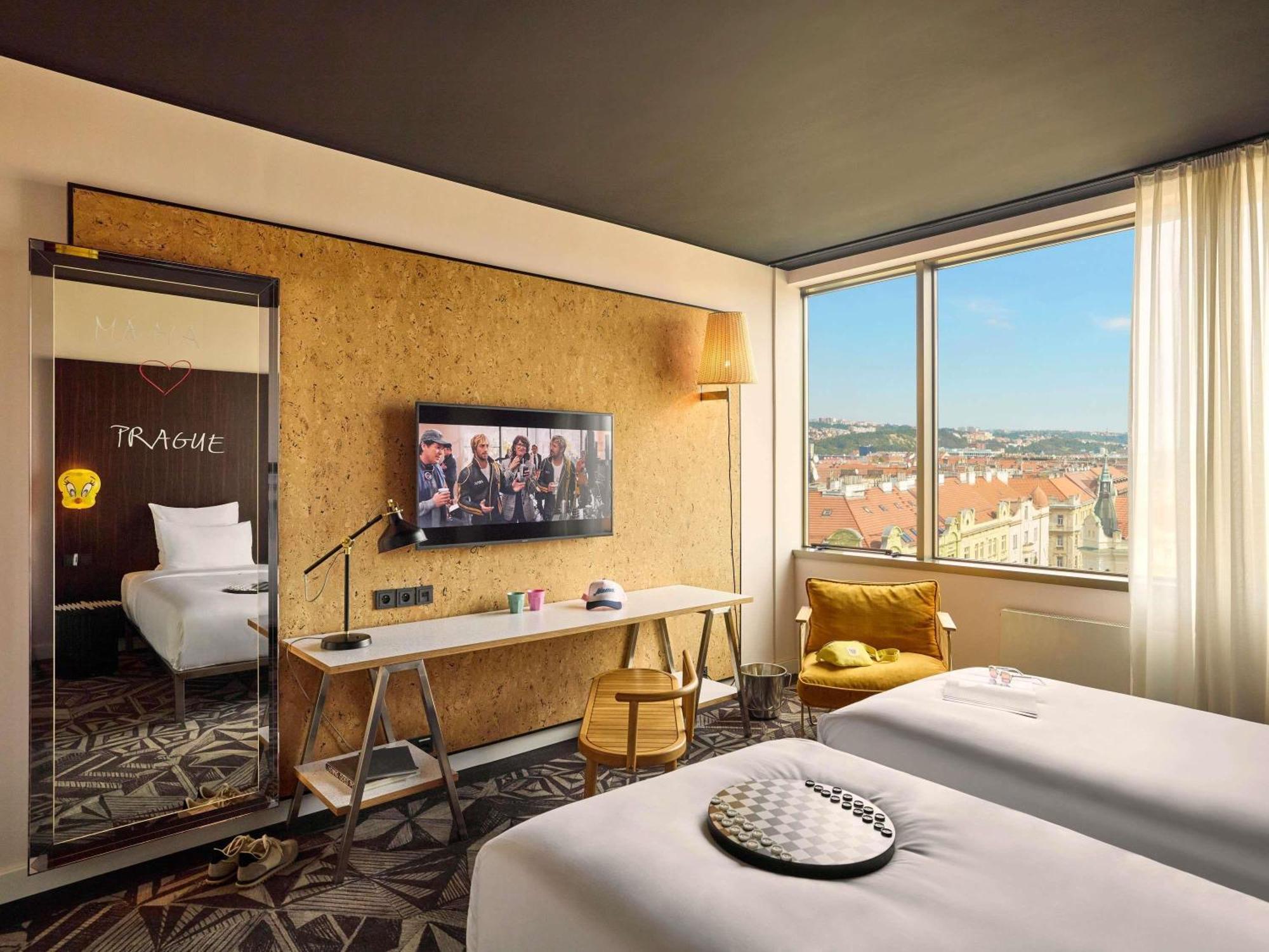 Large Mama Twin Room