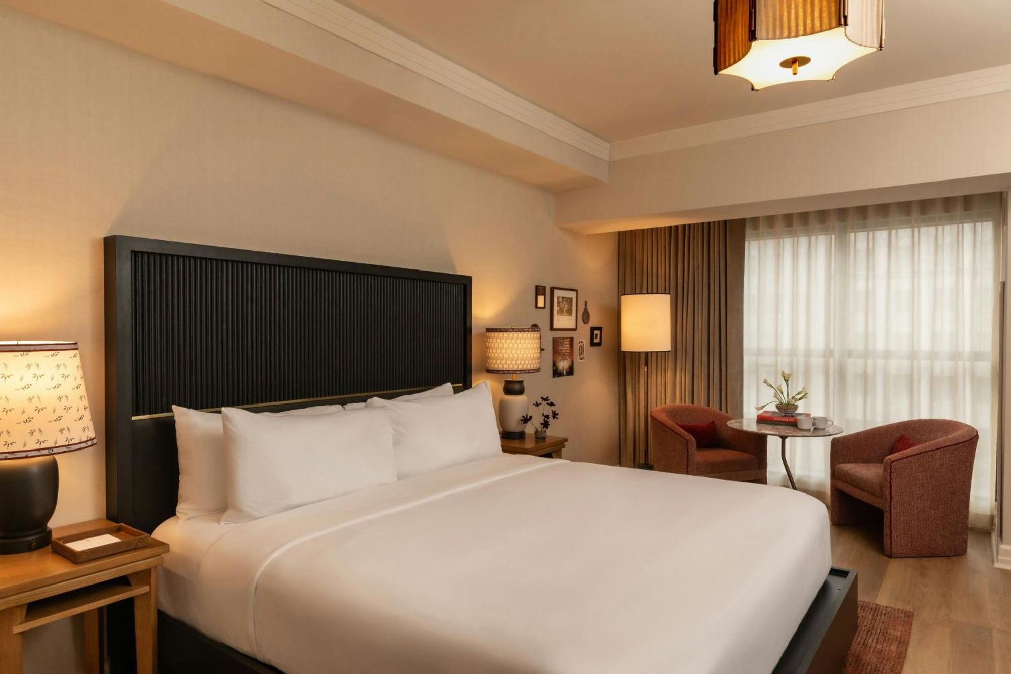 Premium Queen Room