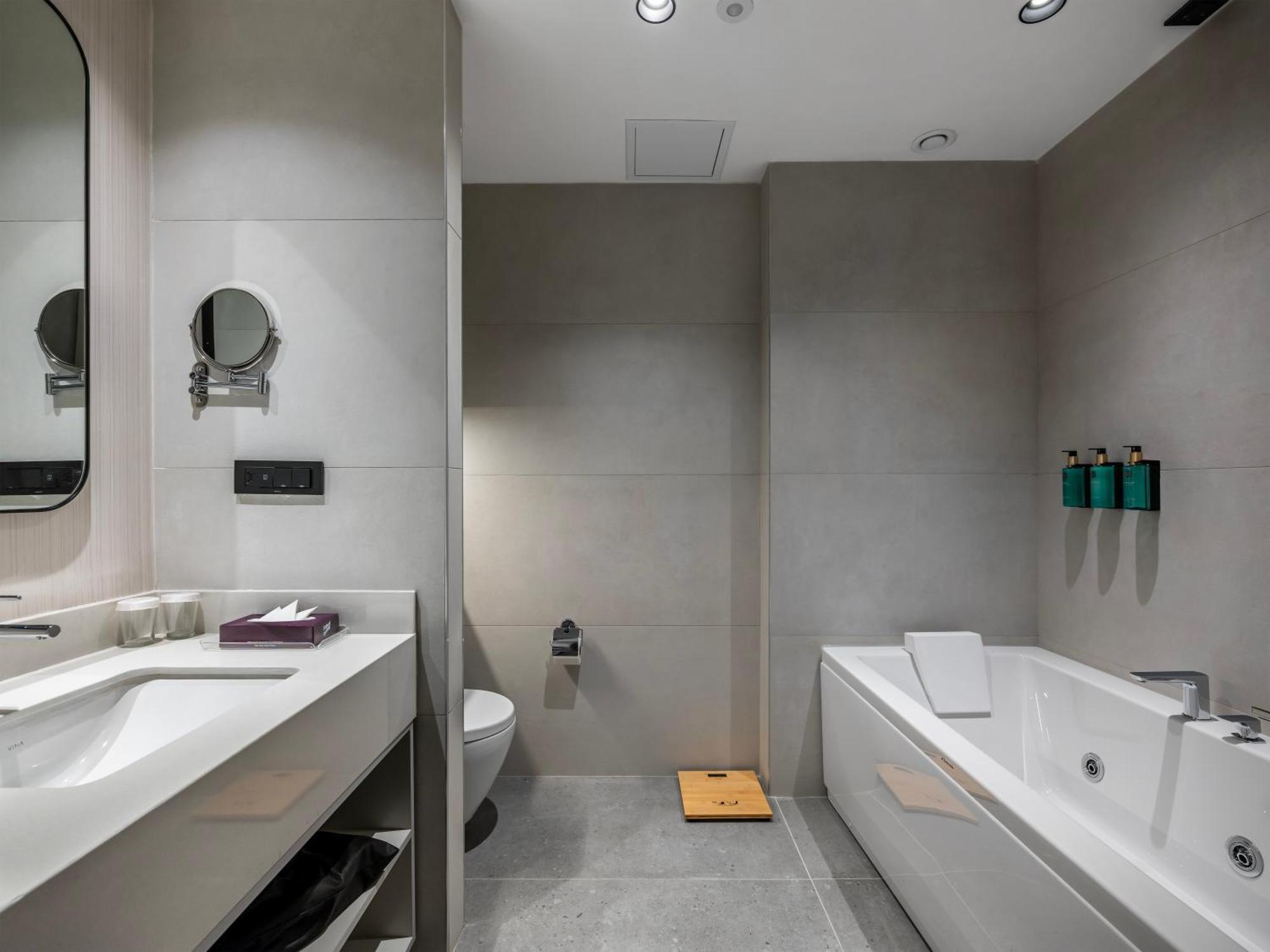 King Suite