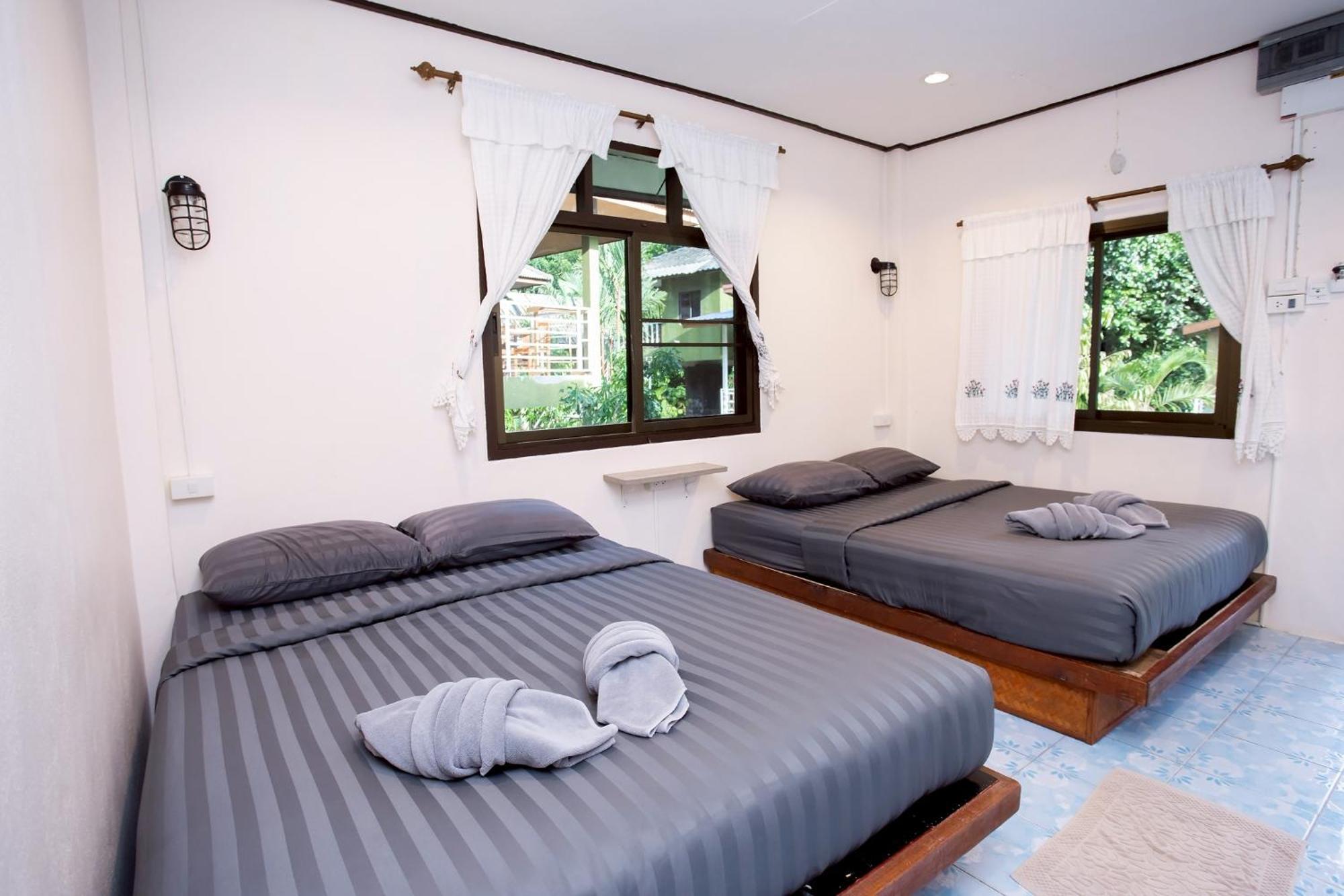 Standard Twin Room Garden View