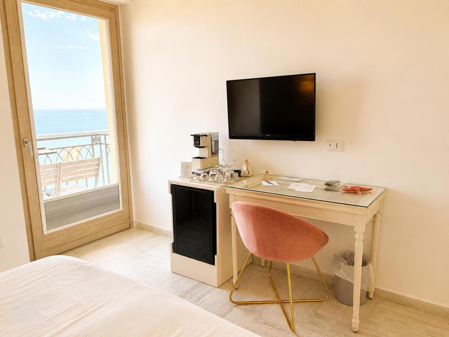 Deluxe Double Room Sea View
