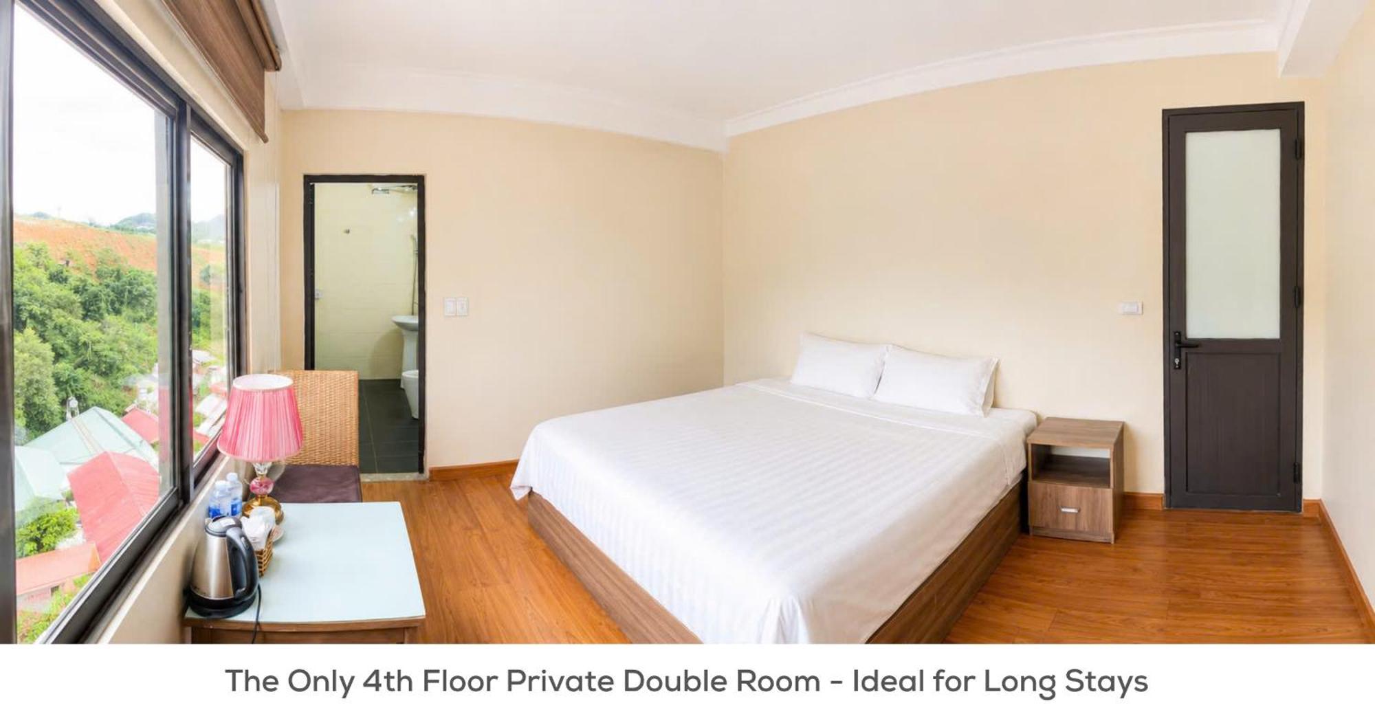 Double Room Mountain View