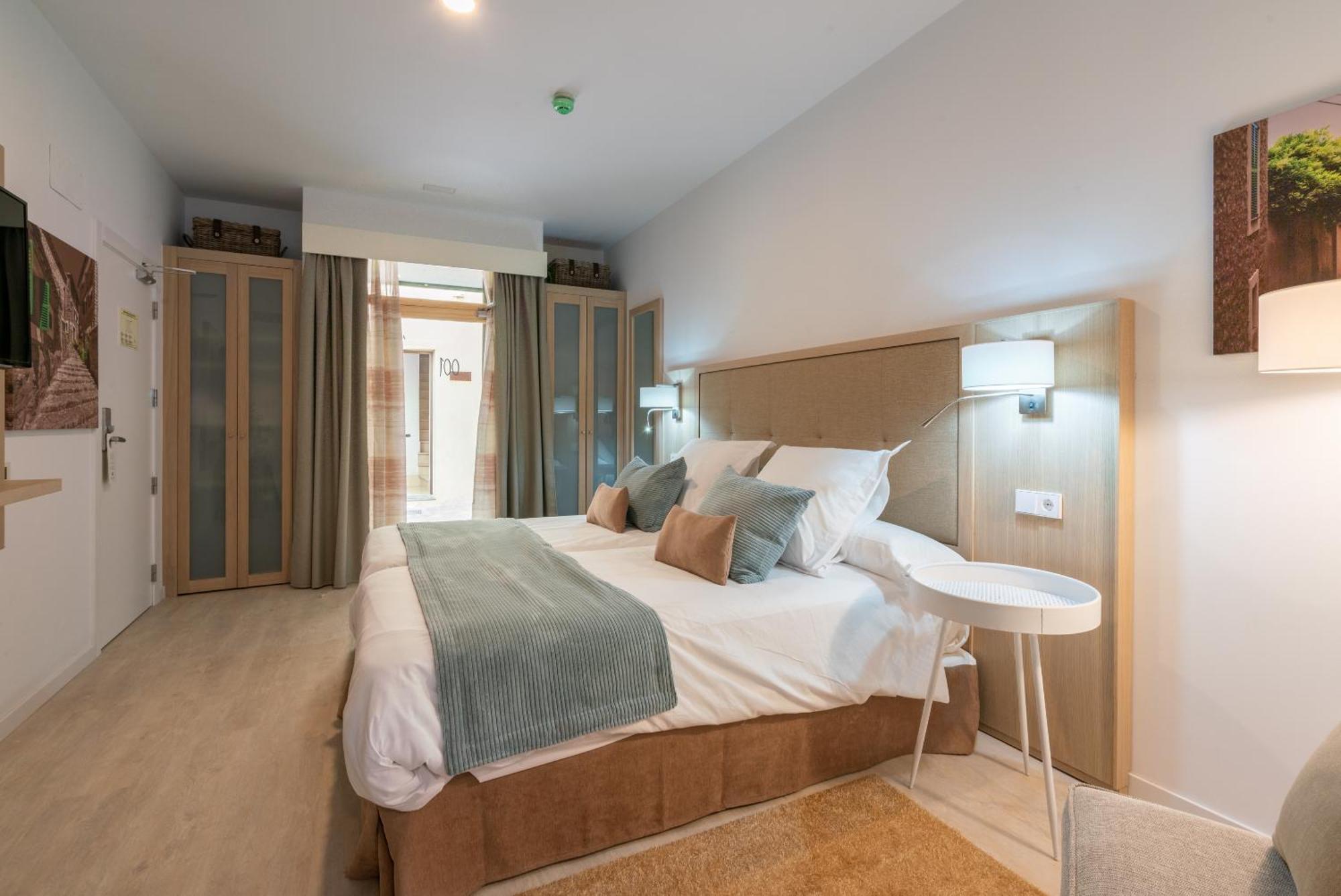 Double or Twin Room Disability Access