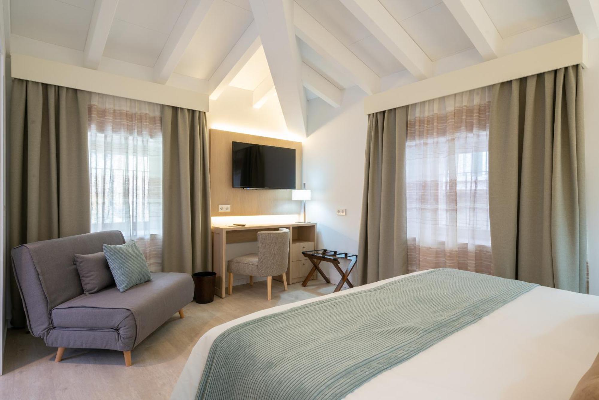 Superior Double or Twin Room City View