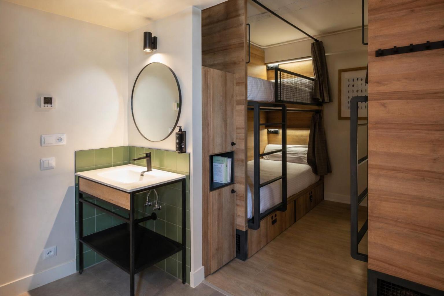 Bed 6 Bed Basic Dorm