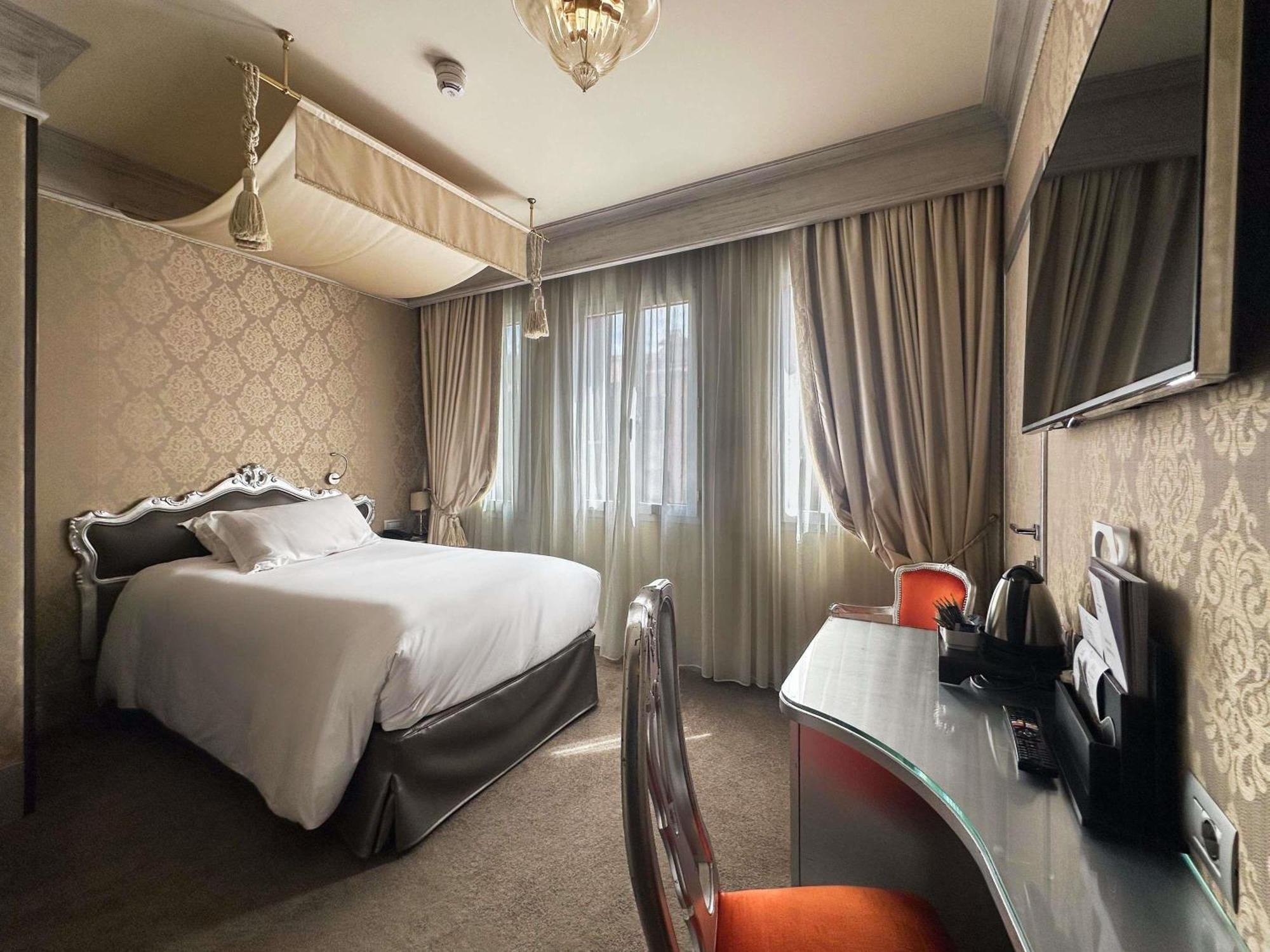 Superior Single Room with City View