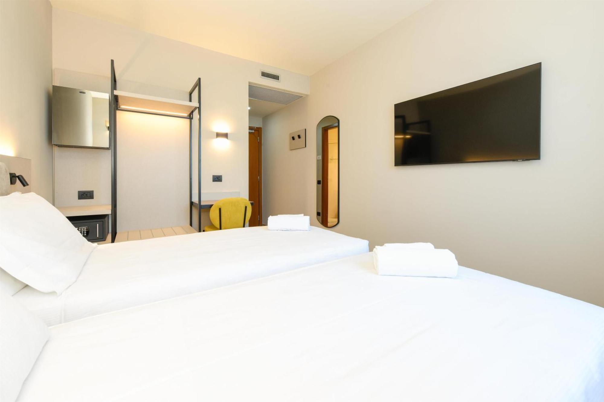 Executive Queen Room