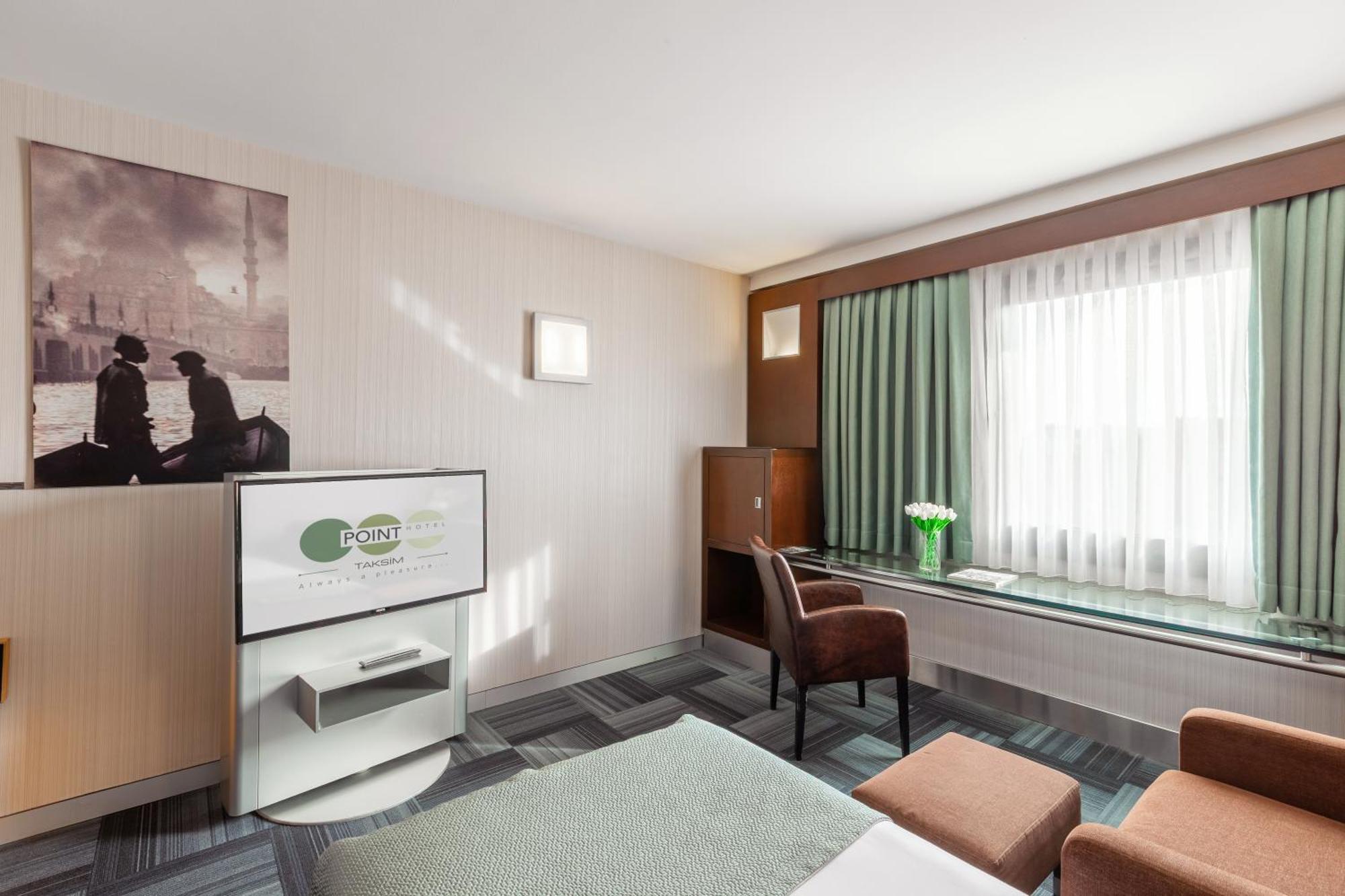 Deluxe Double or Twin Room