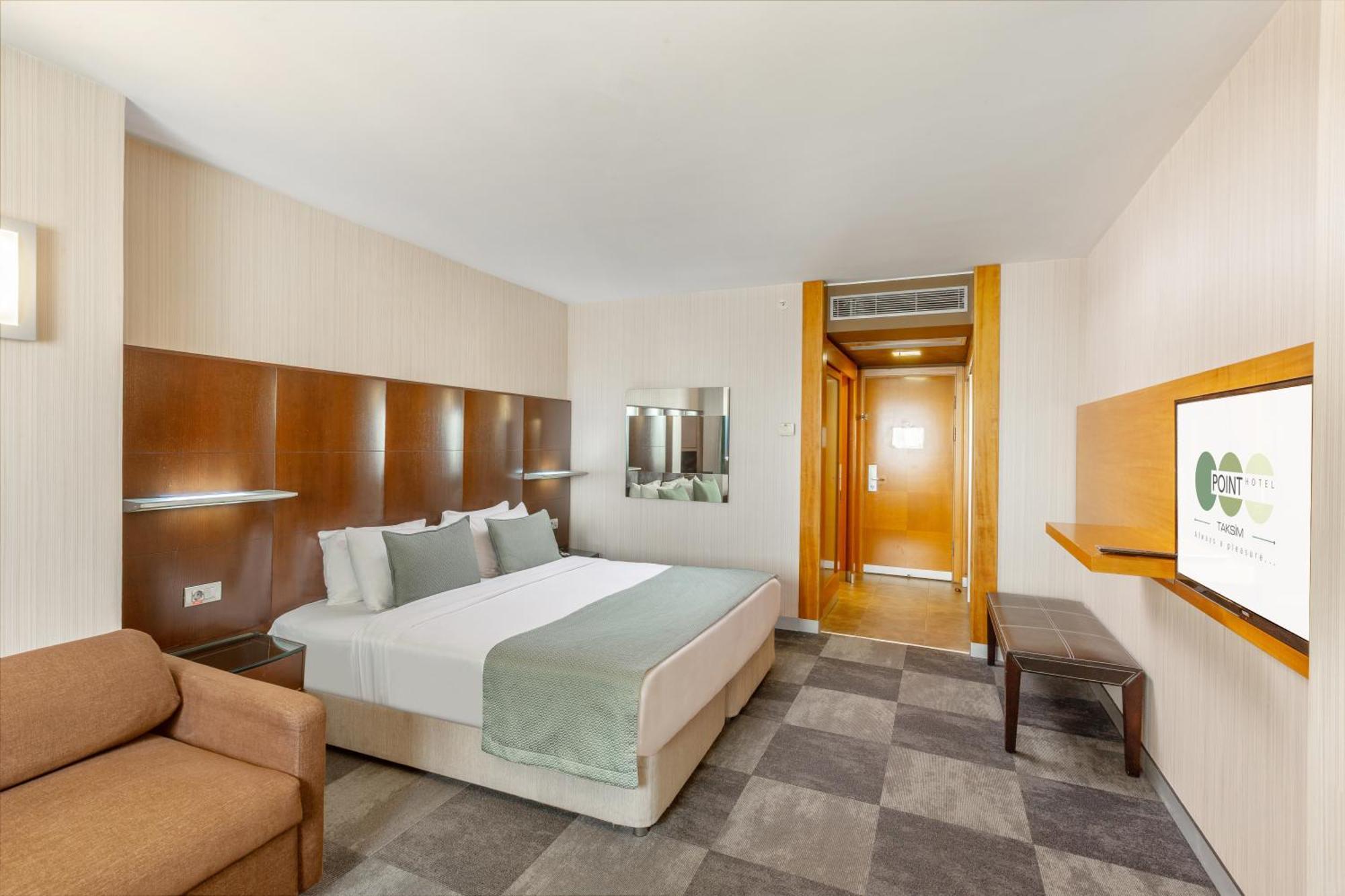 Executive Room Lounge Access