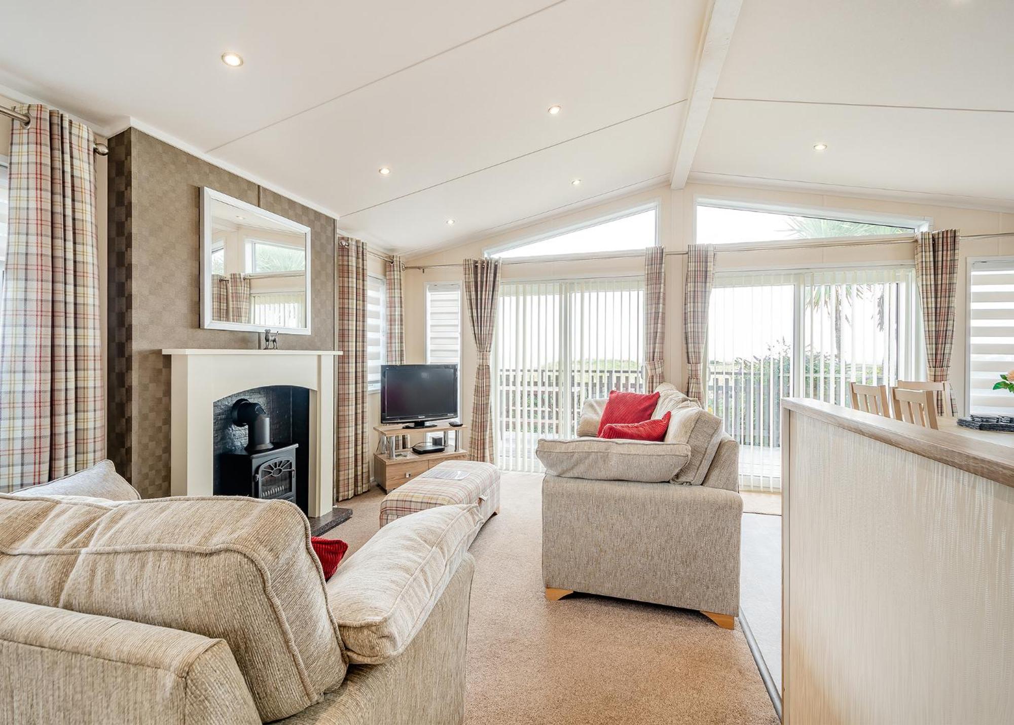 Three-Bedroom House 2,1774336512:JPEG